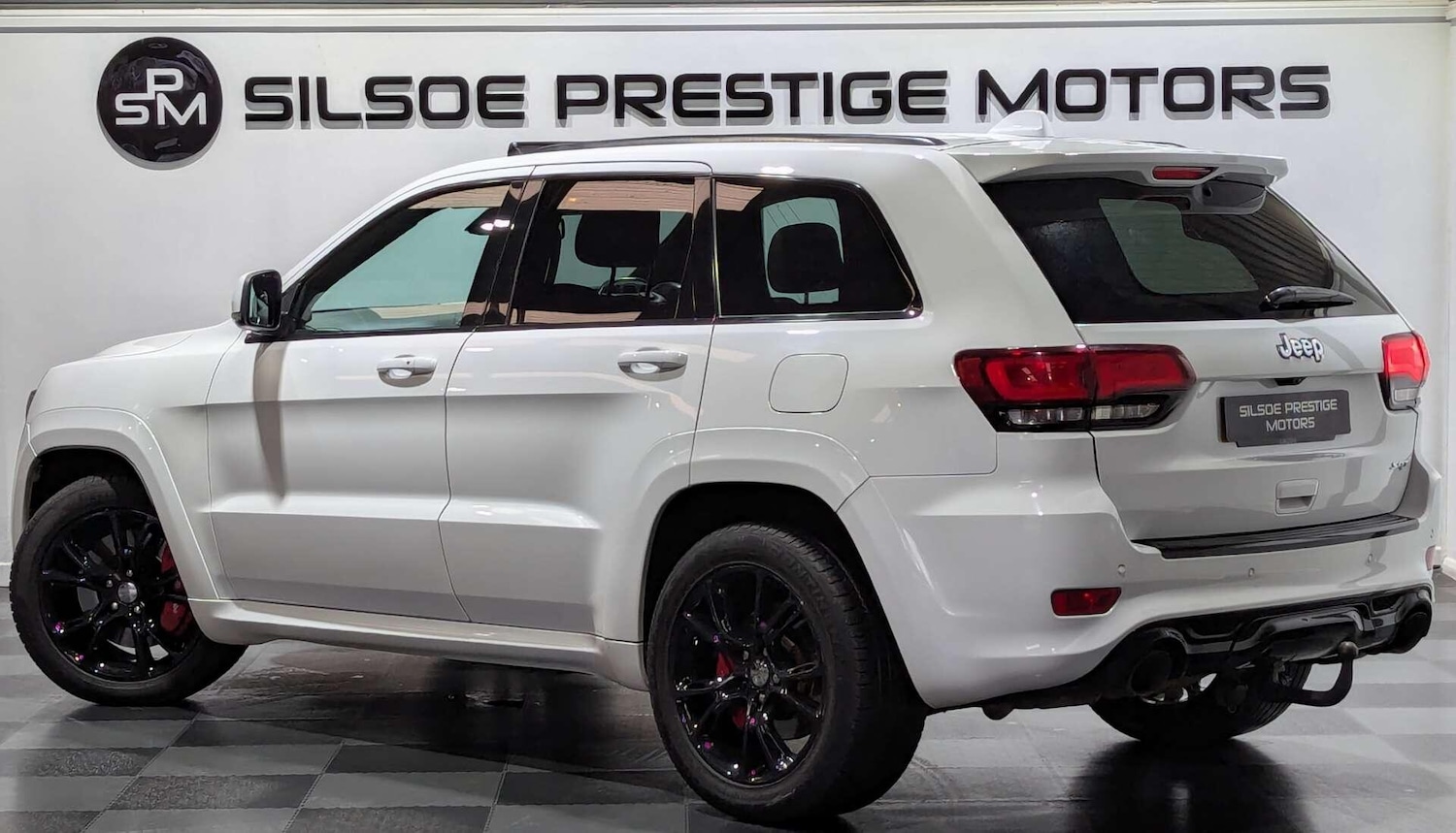 Used Jeep Grand Cherokee 2017 for sale - 77574616: Photo 2