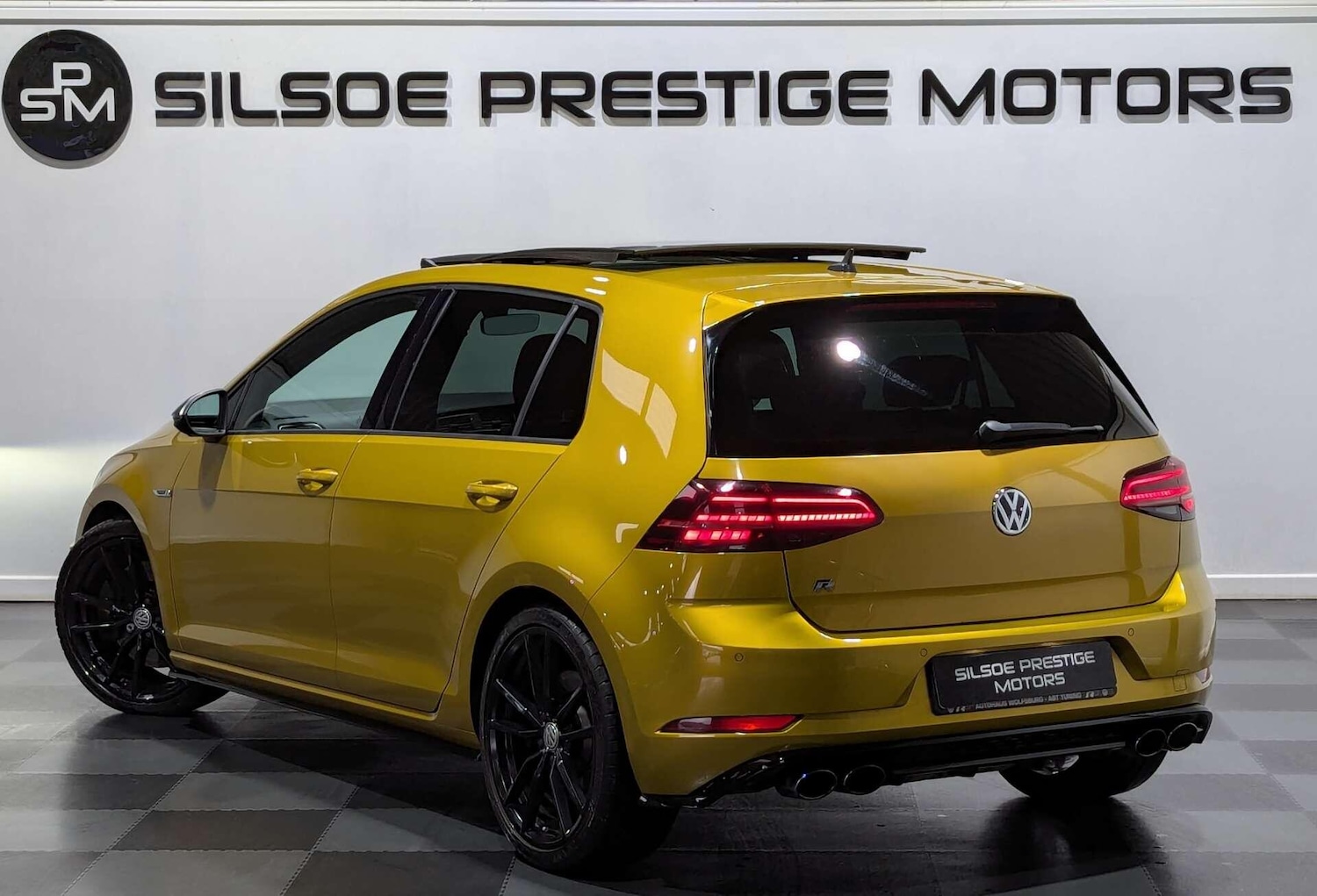 Used Volkswagen Golf 2017 for sale - 77039687: Photo 2