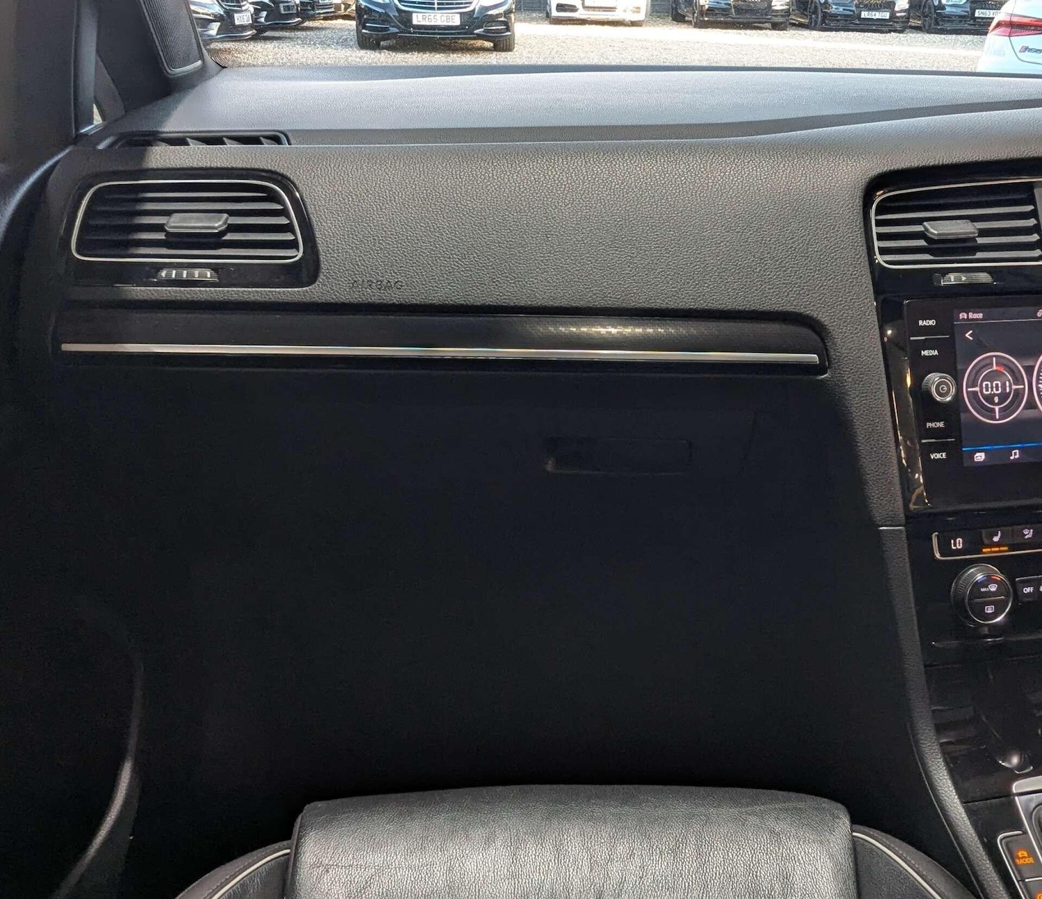 Used Volkswagen Golf 2017 for sale - 77039687: Photo 28