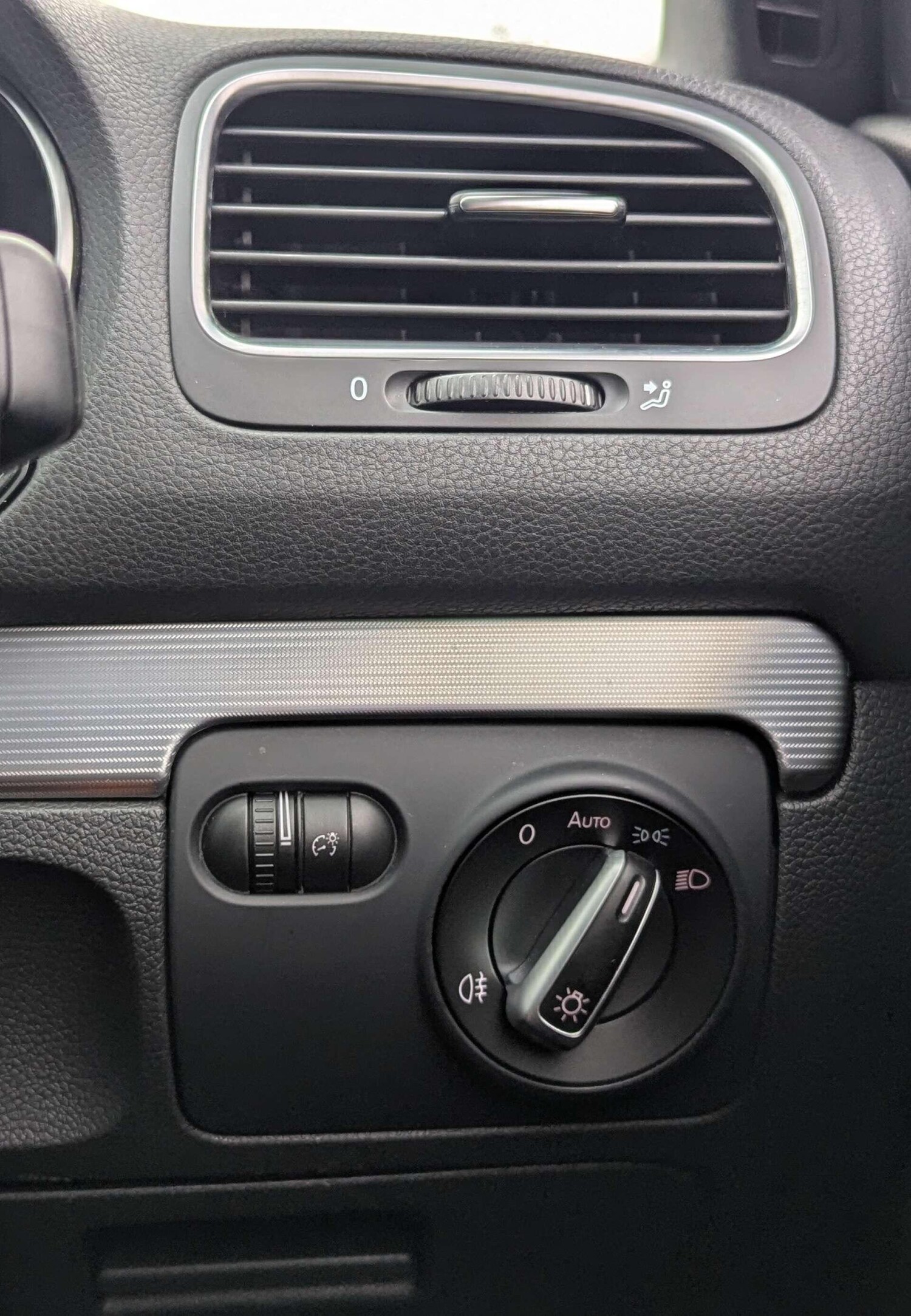 Used Volkswagen Golf 2012 for sale - 77839874: Photo 39