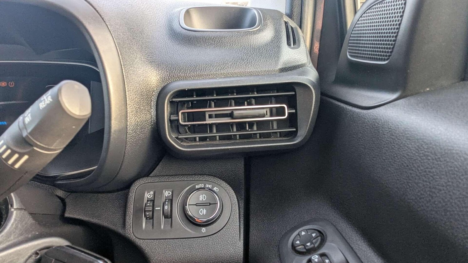 Used Vauxhall Combo Life 2021 for sale - 77838651: Photo 30