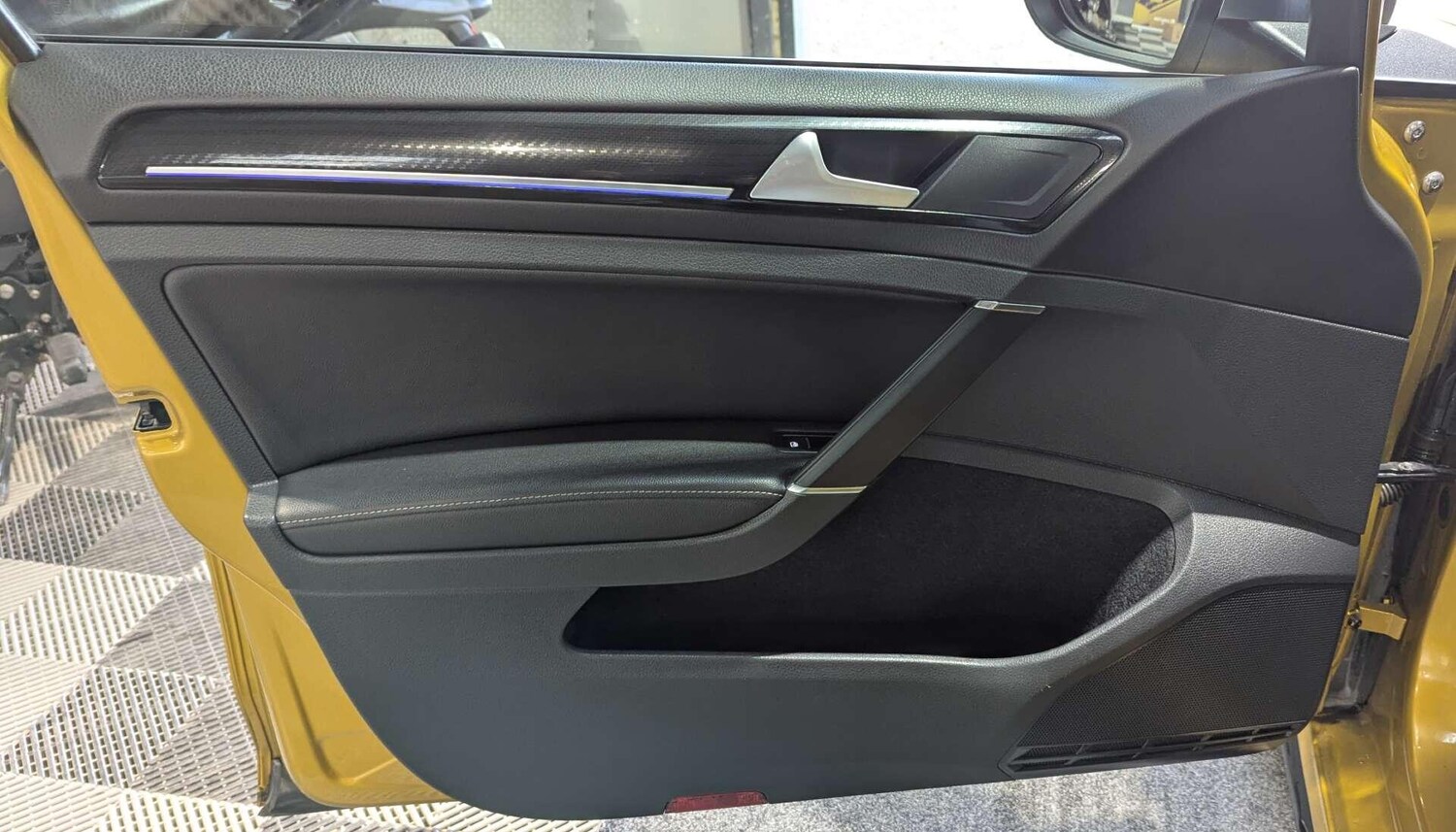 Used Volkswagen Golf 2017 for sale - 77574399: Photo 21