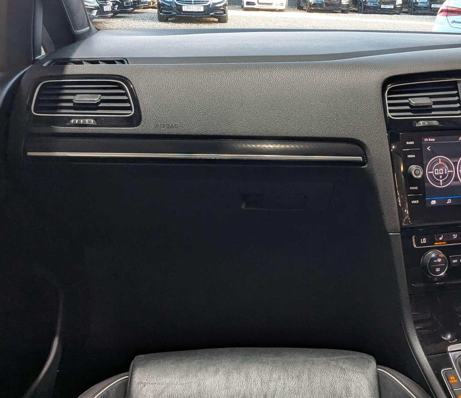 Used Volkswagen Golf 2017 for sale - 77574399: Photo 28