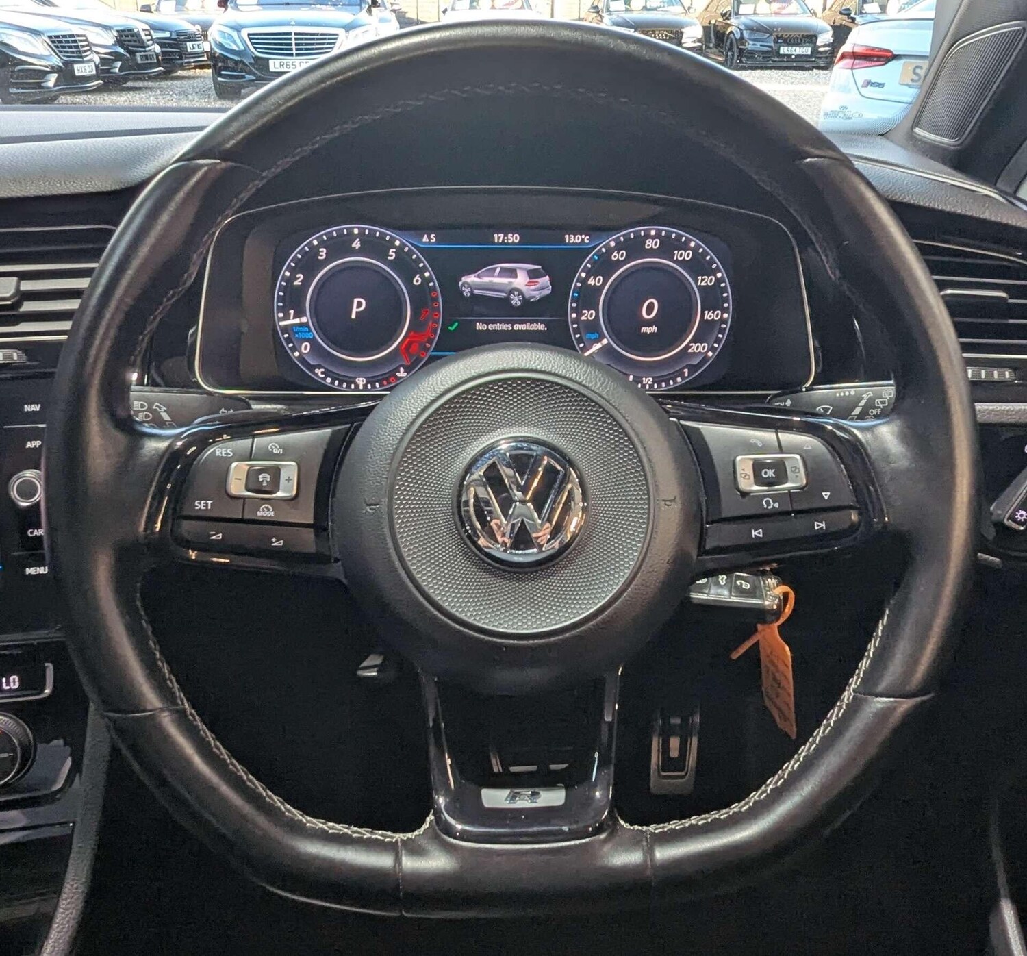 Used Volkswagen Golf 2017 for sale - 77574399: Photo 31