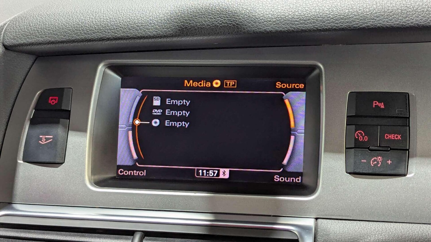 Used Audi Q7 2010 for sale - 78058388: Photo 39