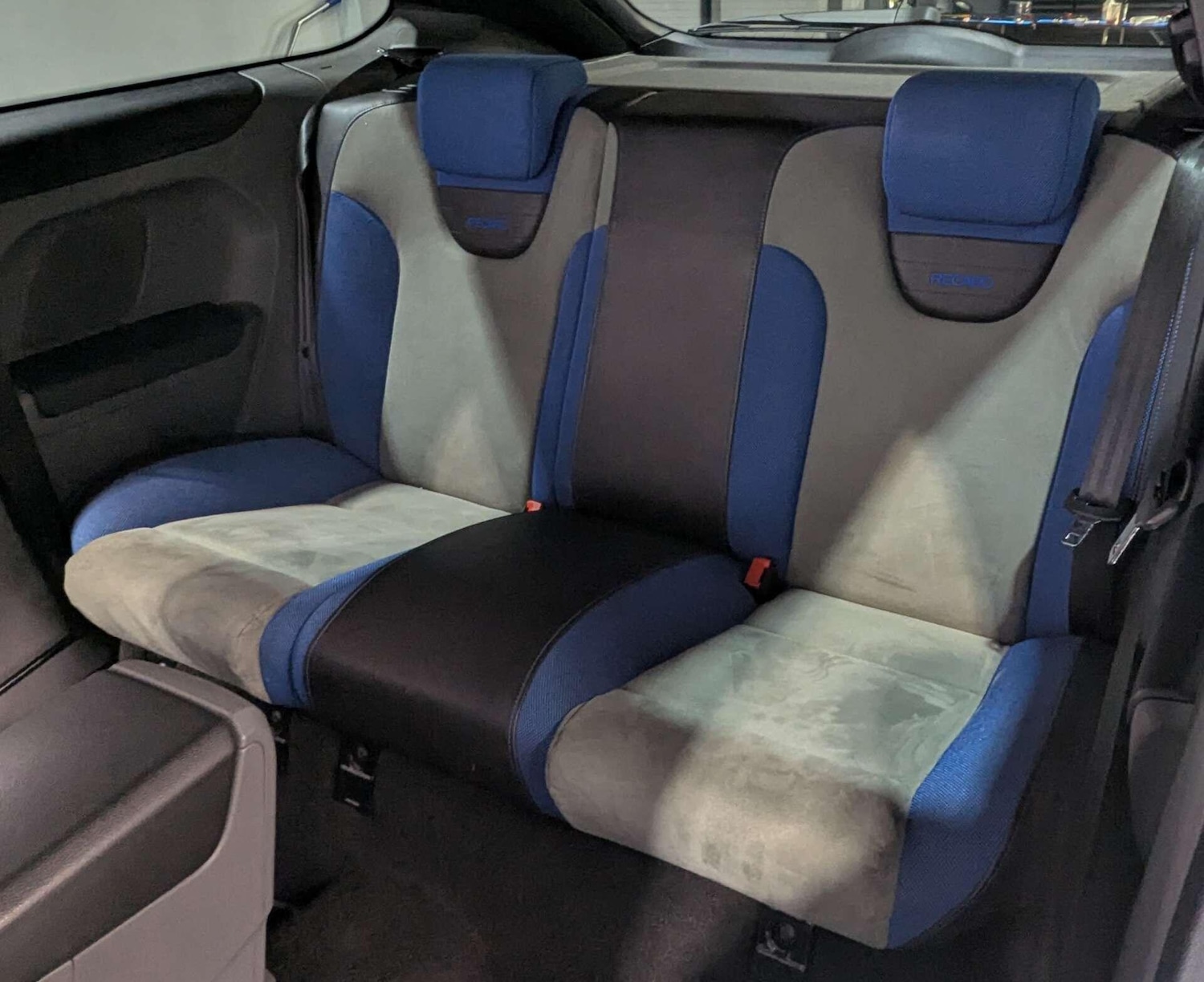 Used Ford Focus 2010 for sale - 77040683: Photo 29