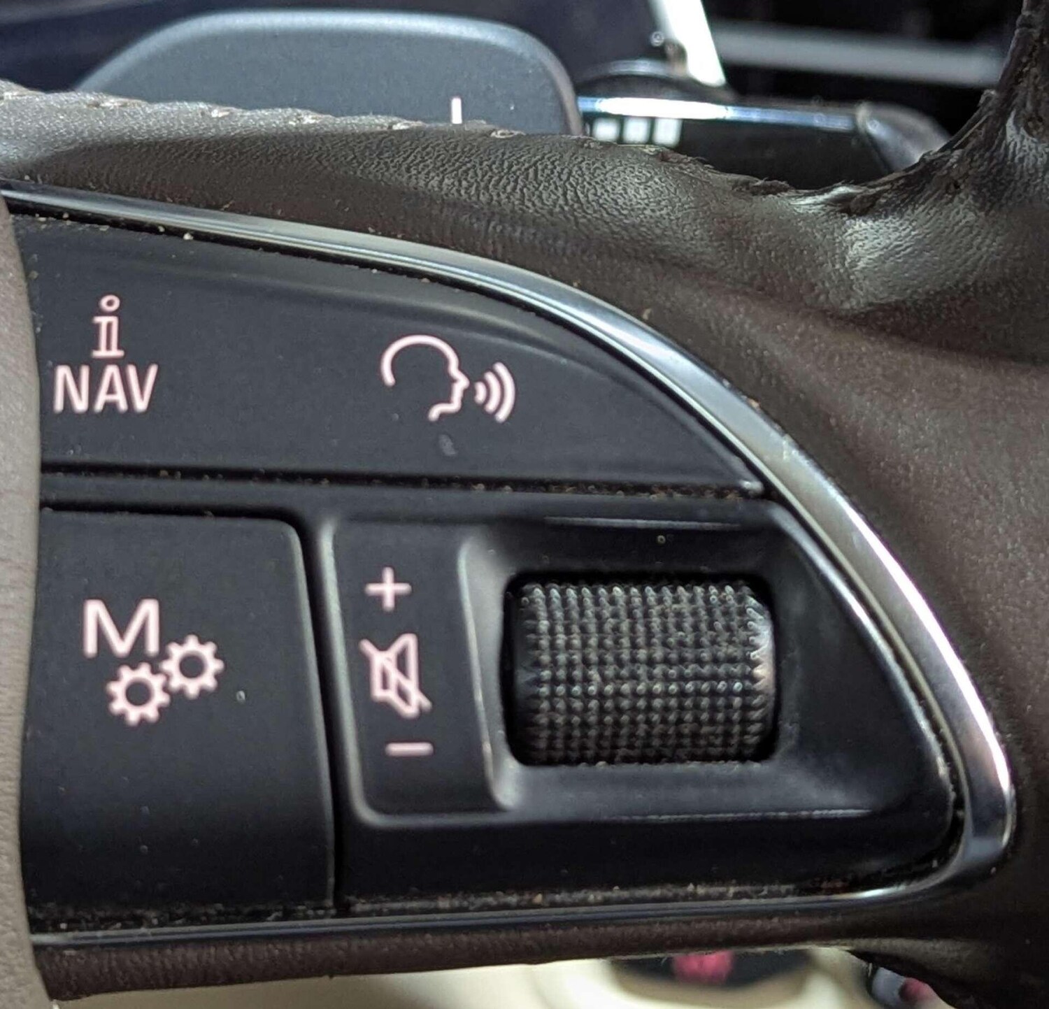 Used Audi A8 2011 for sale - 77723270: Photo 34