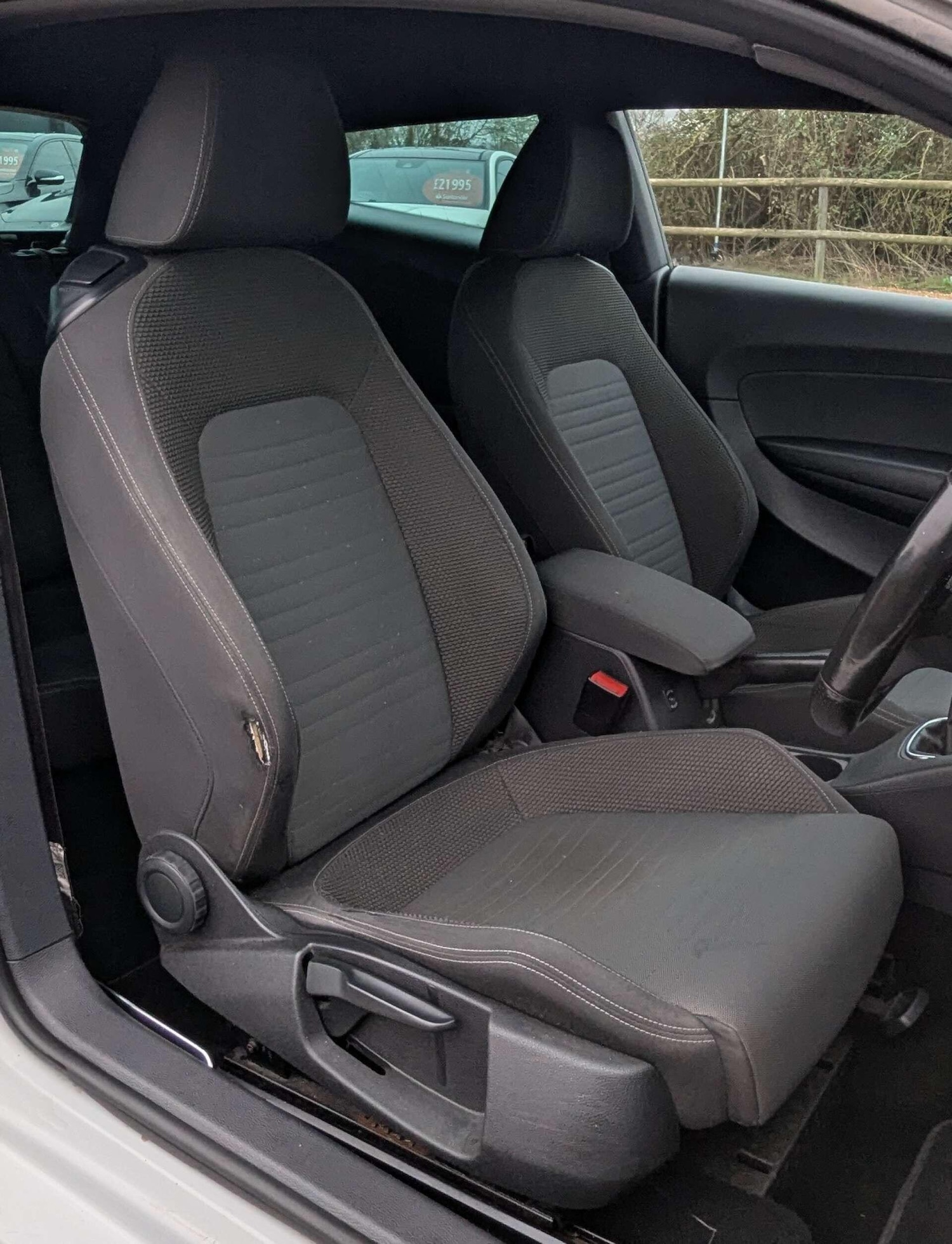 Used Volkswagen Scirocco 2011 for sale - 77202738: Photo 12