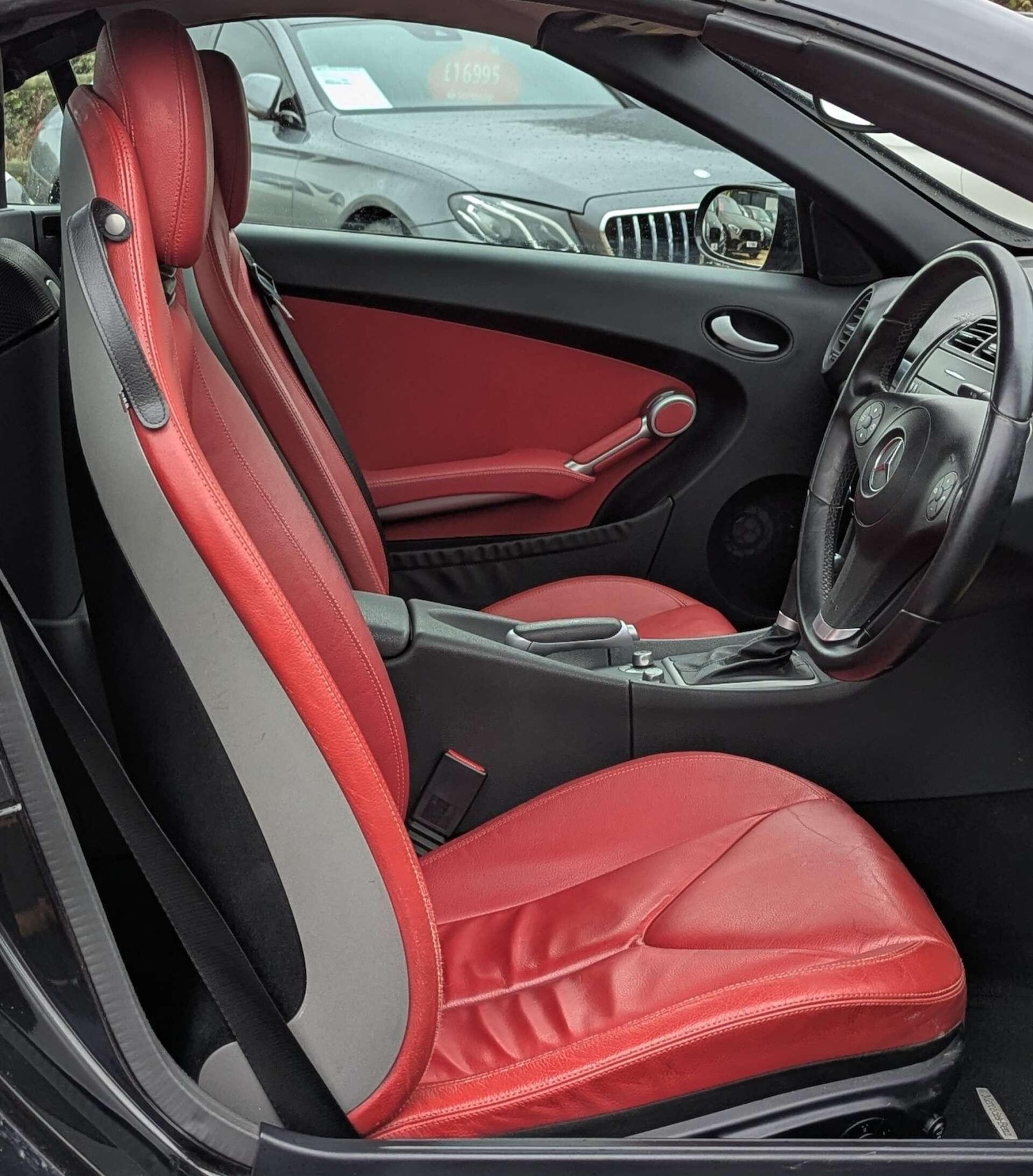 Used Mercedes-Benz SLK 2010 for sale - 76886456: Photo 12