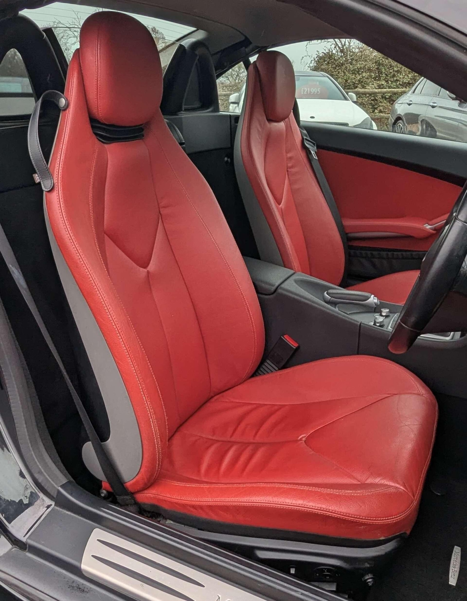 Used Mercedes-Benz SLK 2010 for sale - 76886456: Photo 14