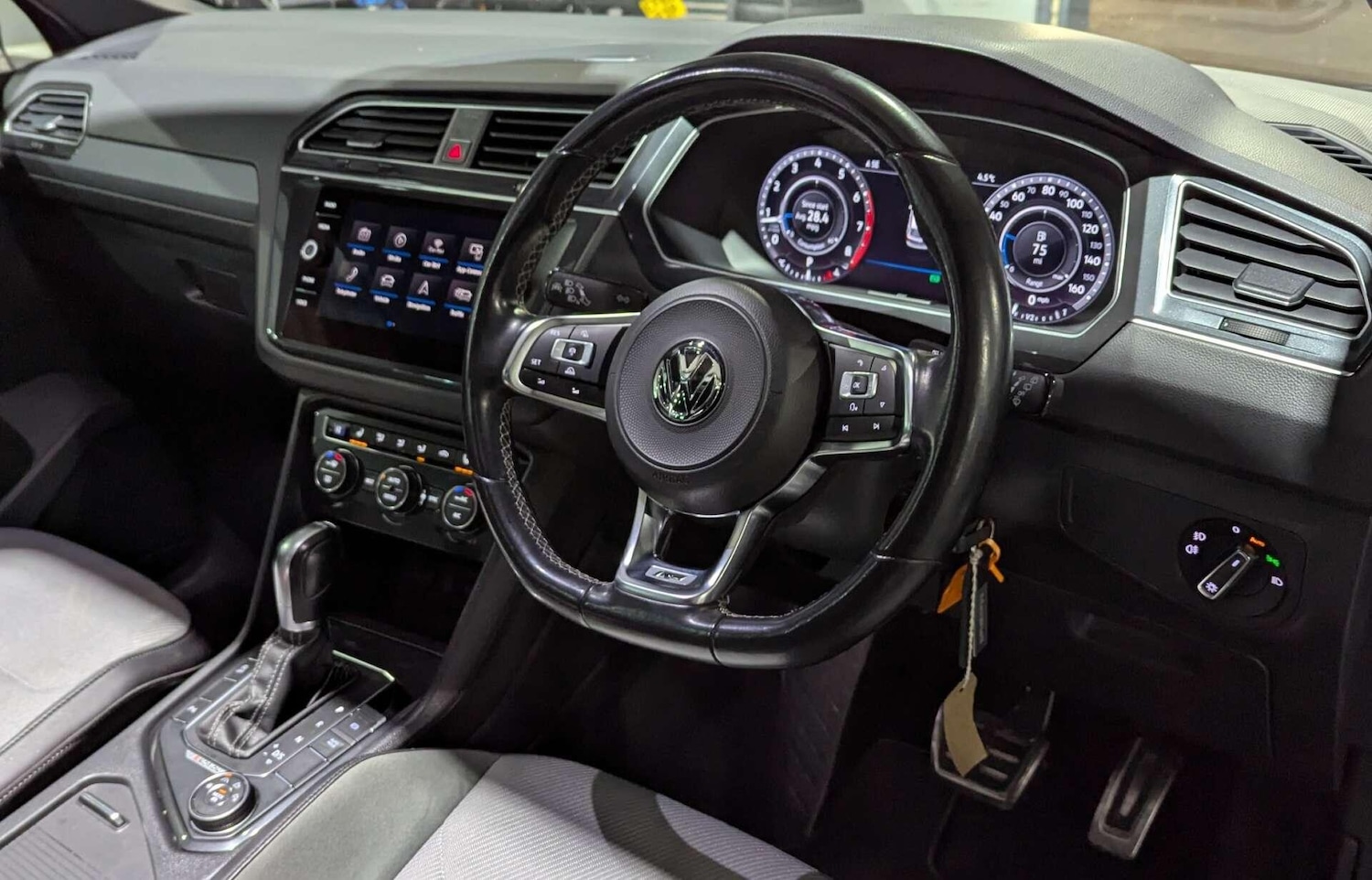 Used Volkswagen Tiguan 2018 for sale - 77052539: Photo 19