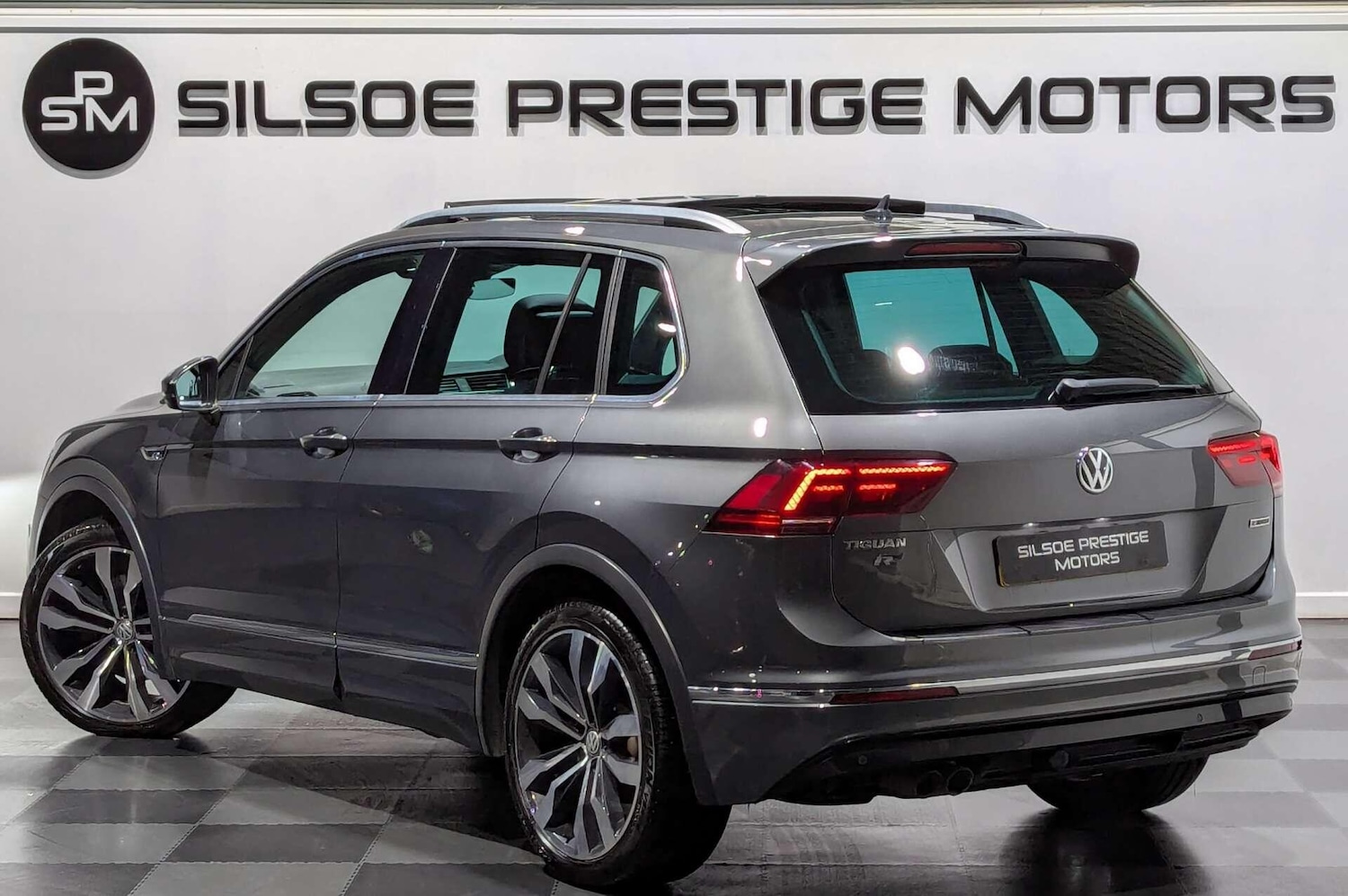 Used Volkswagen Tiguan 2018 for sale - 77052539: Photo 2