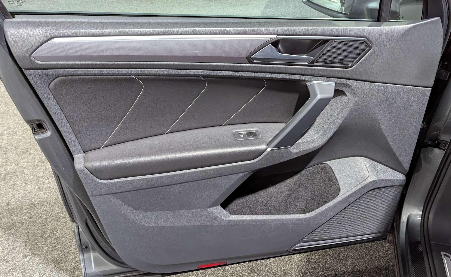 Used Volkswagen Tiguan 2018 for sale - 77052539: Photo 20