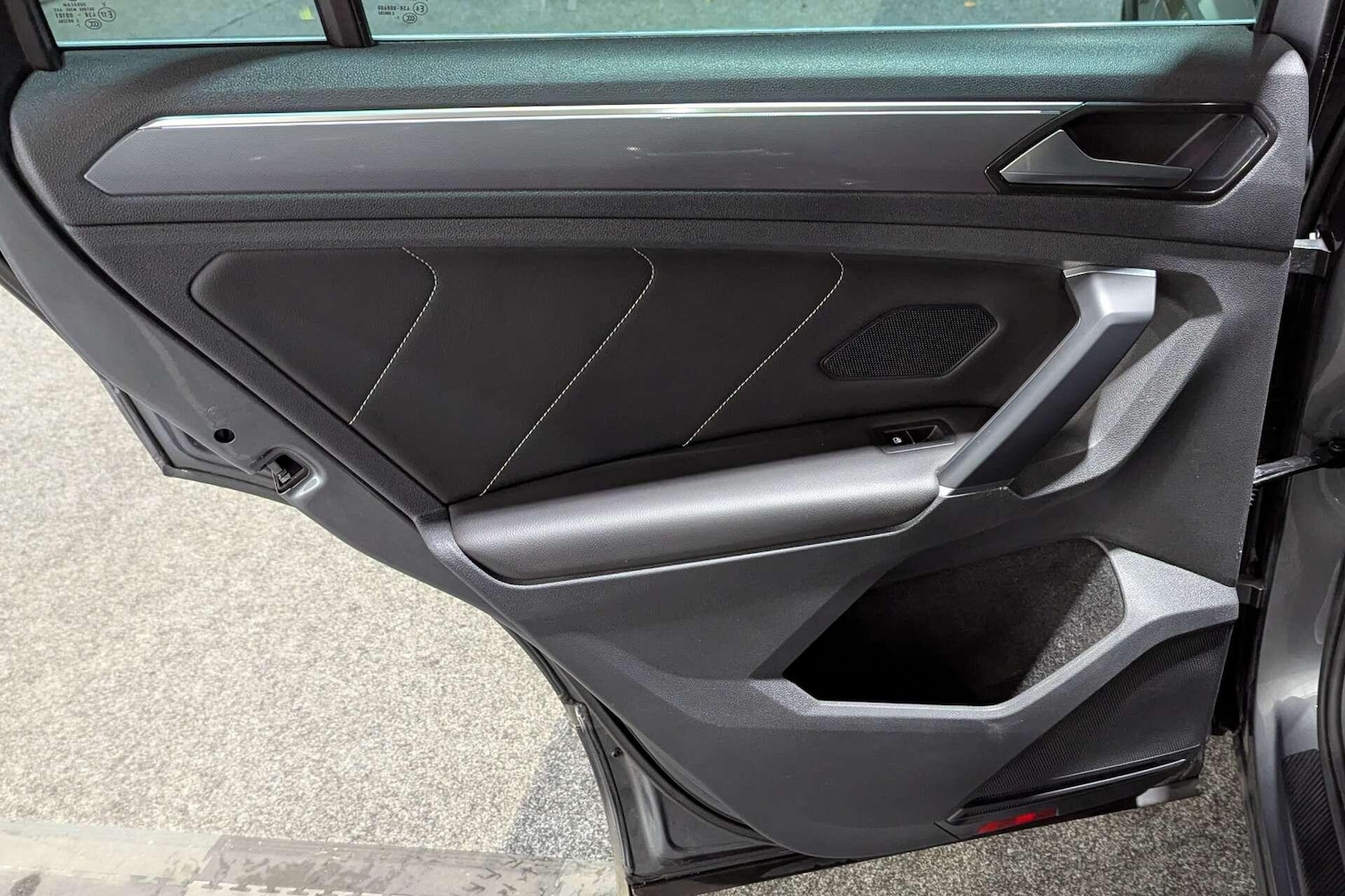 Used Volkswagen Tiguan 2018 for sale - 77052539: Photo 24