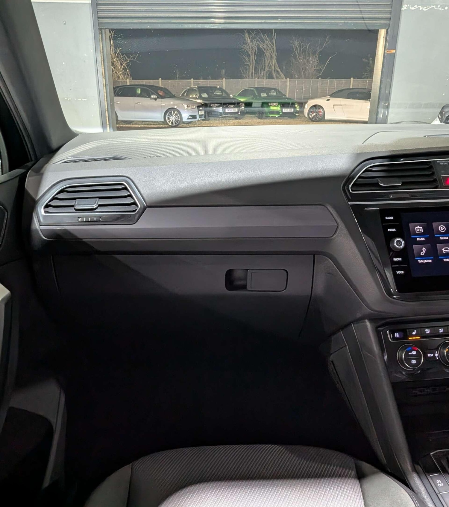 Used Volkswagen Tiguan 2018 for sale - 77052539: Photo 28