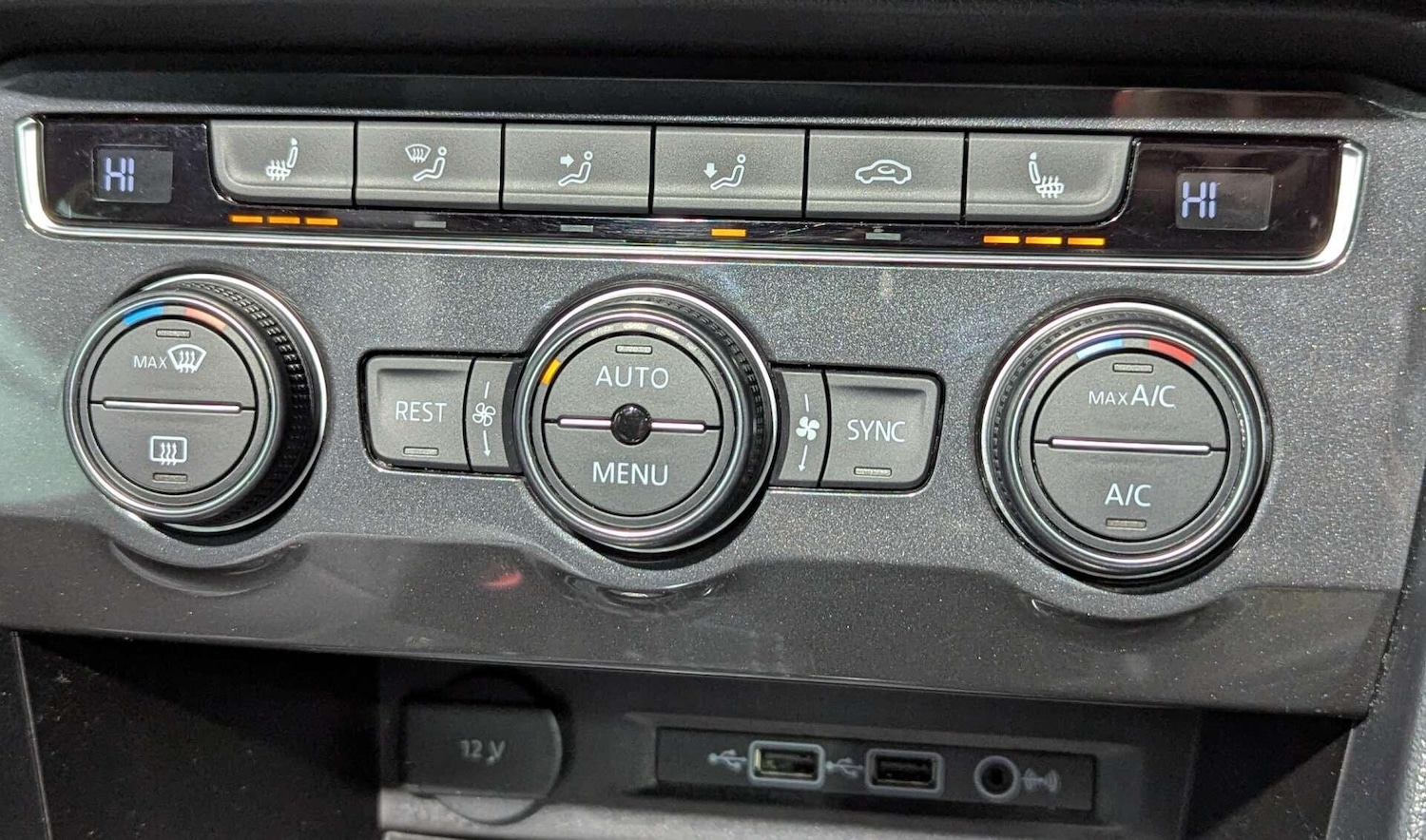 Used Volkswagen Tiguan 2018 for sale - 77052539: Photo 35