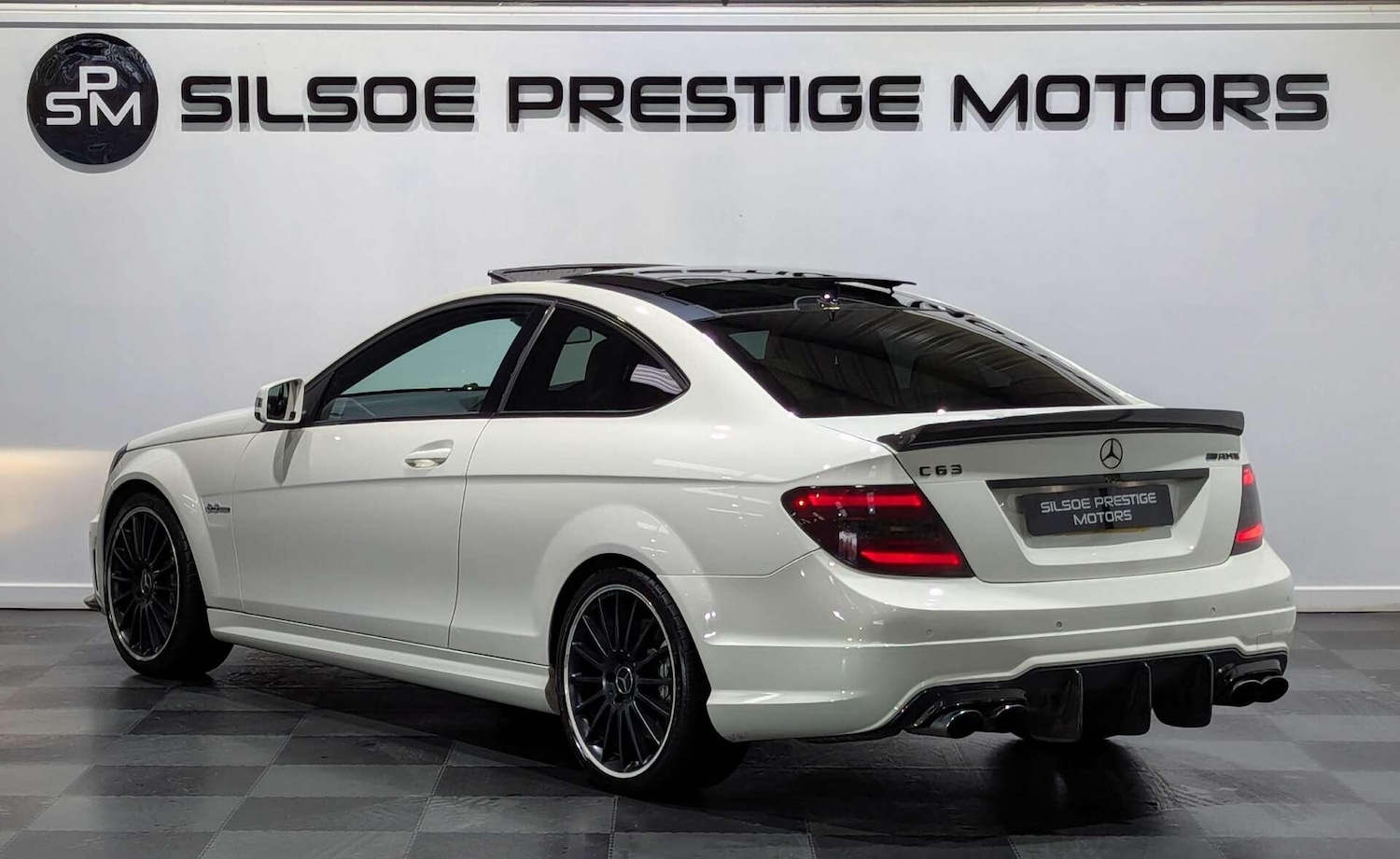 Used Mercedes-Benz C Class 2011 for sale - 76731119: Photo 2