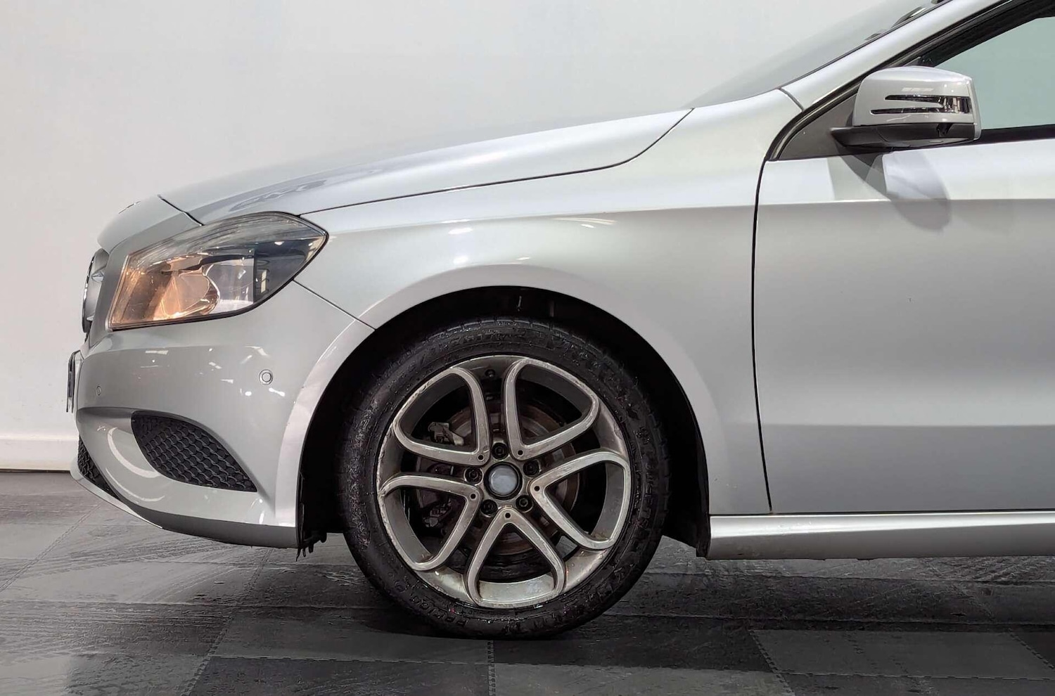 Used Mercedes-Benz A-Class 2013 for sale - 77156776: Photo 4