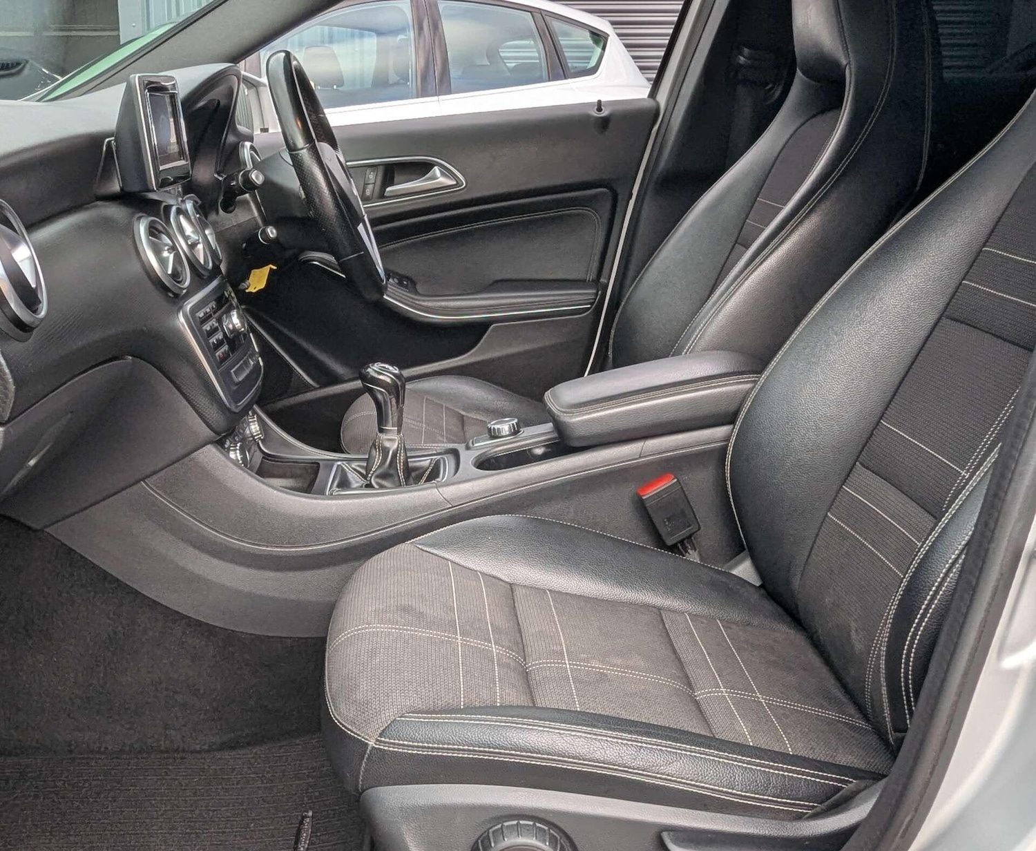 Used Mercedes-Benz A-Class 2013 for sale - 77156776: Photo 40