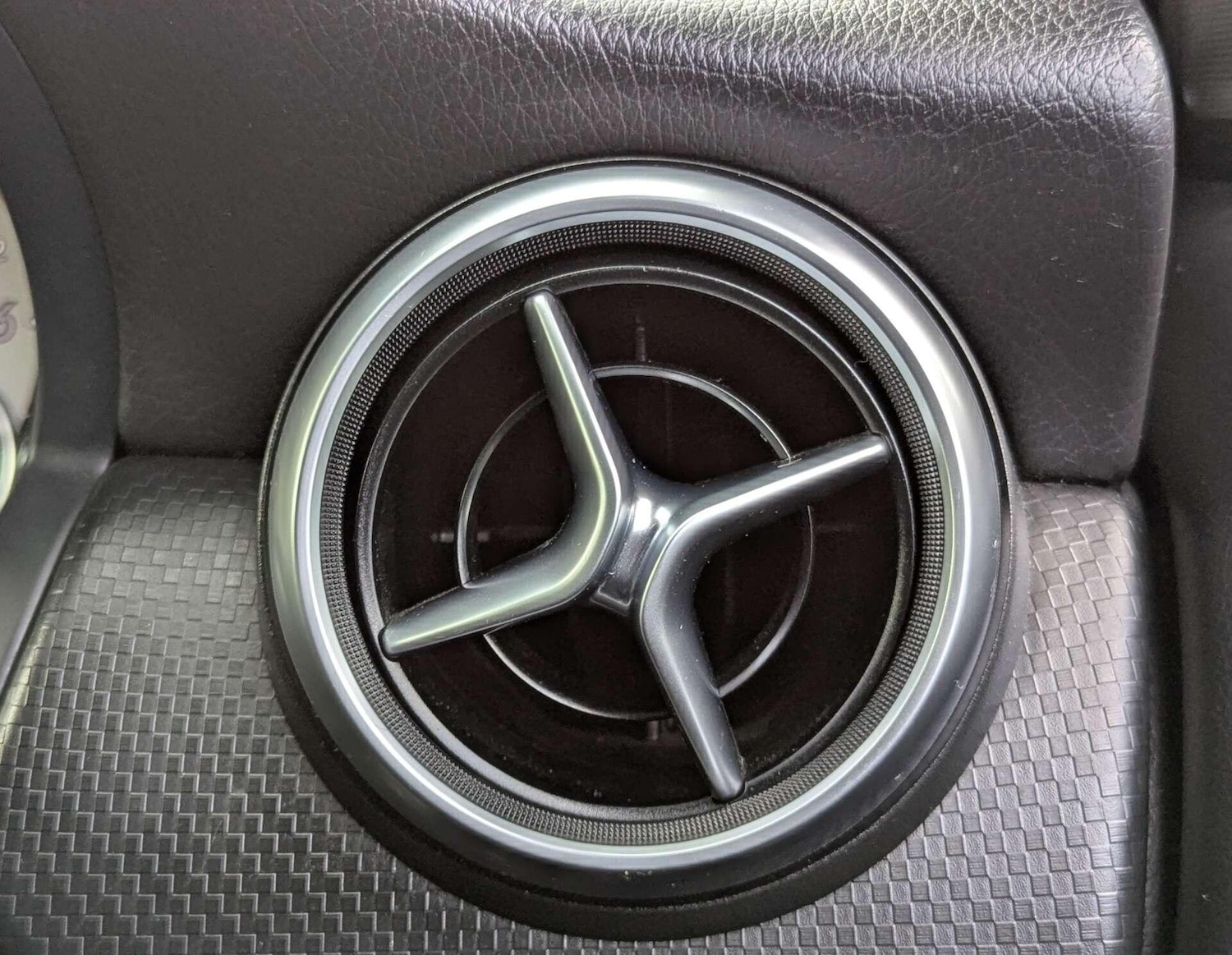 Used Mercedes-Benz A-Class 2013 for sale - 77156776: Photo 41