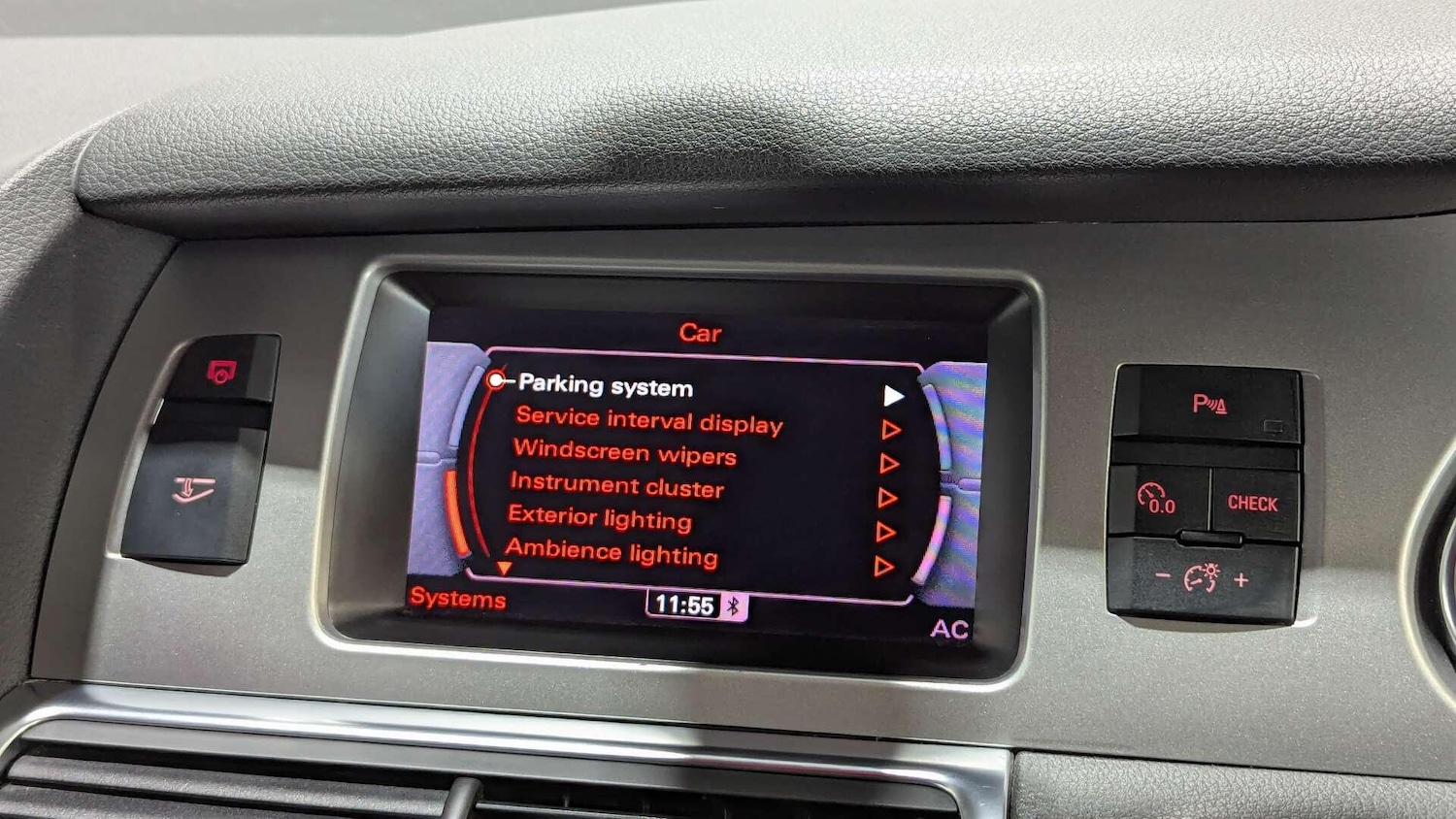 Used Audi Q7 2010 for sale - 78204349: Photo 37