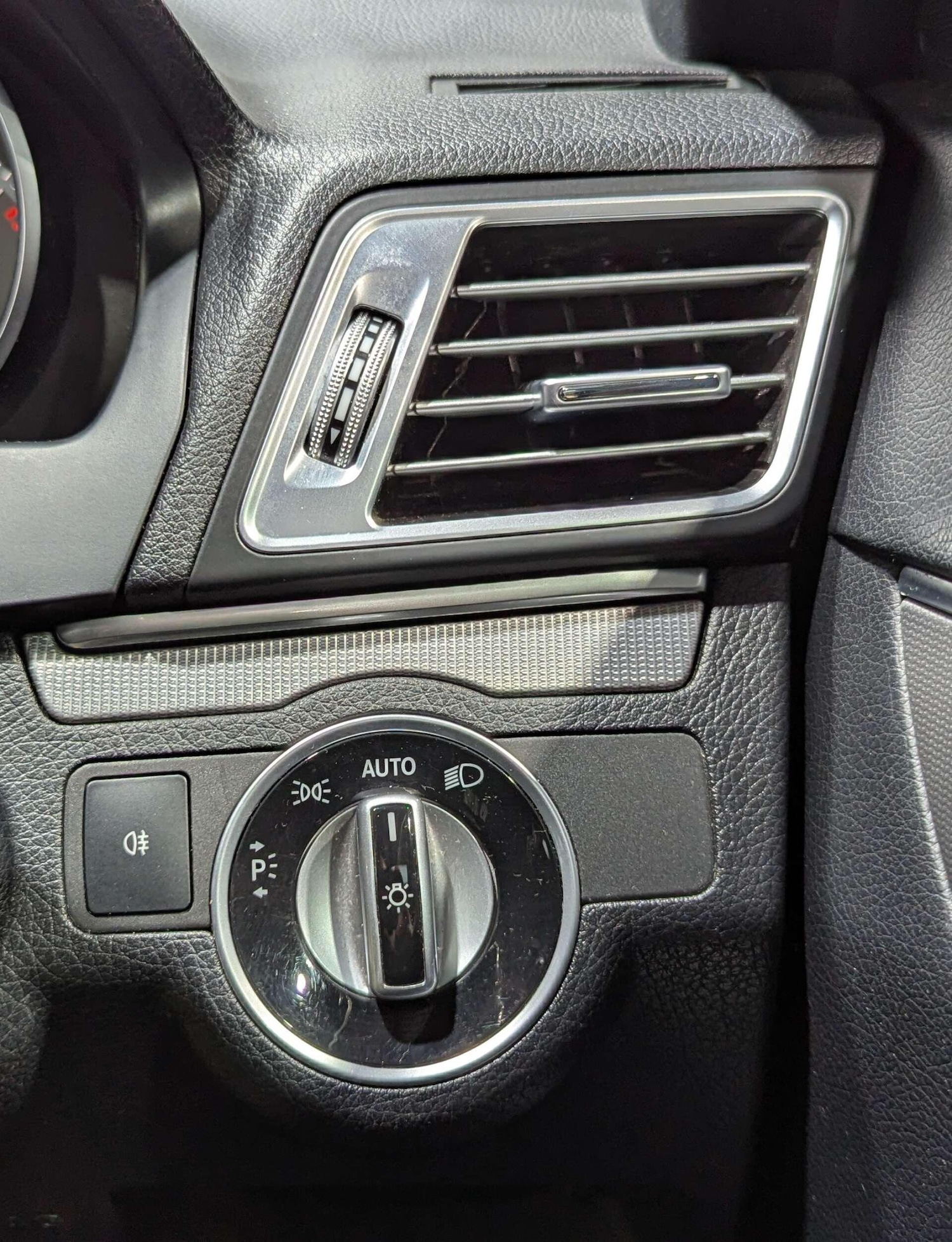 Used Mercedes-Benz E Class 2015 for sale - 78203702: Photo 25