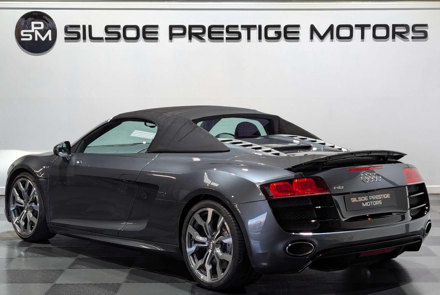 Used Audi R8 2011 for sale - 77386839: Photo 12