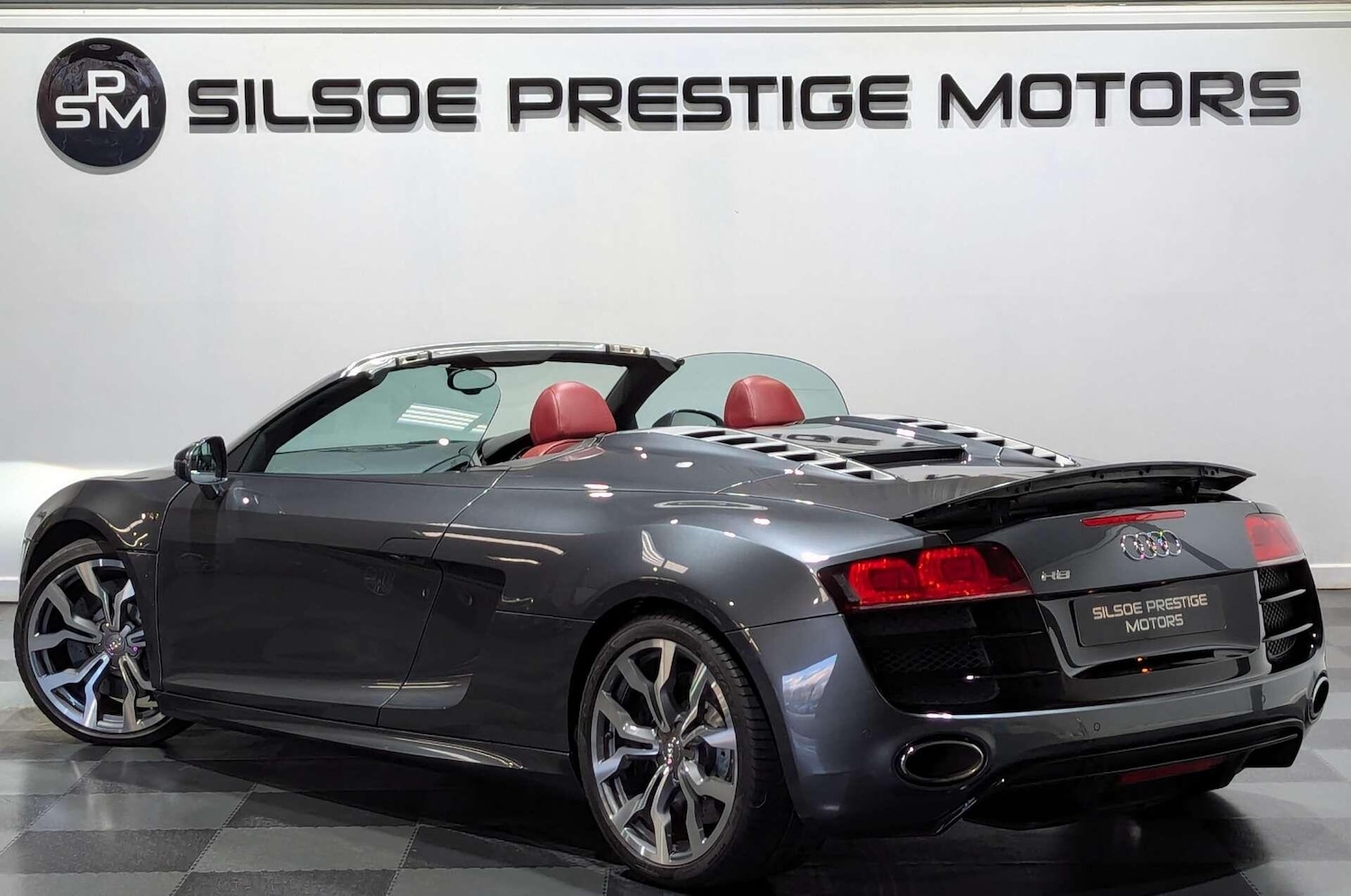 Used Audi R8 2011 for sale - 77386839: Photo 2
