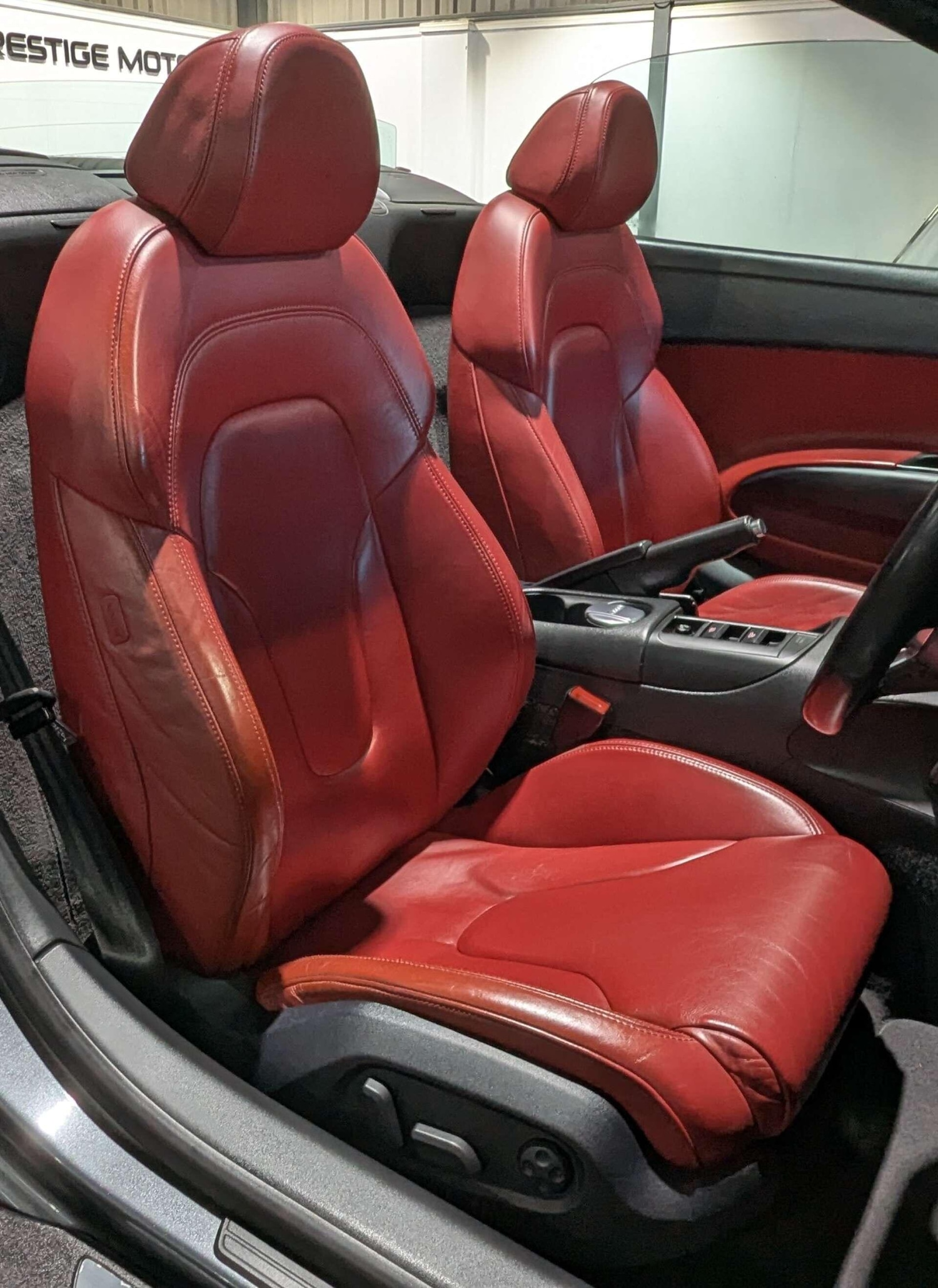 Used Audi R8 2011 for sale - 77386839: Photo 26