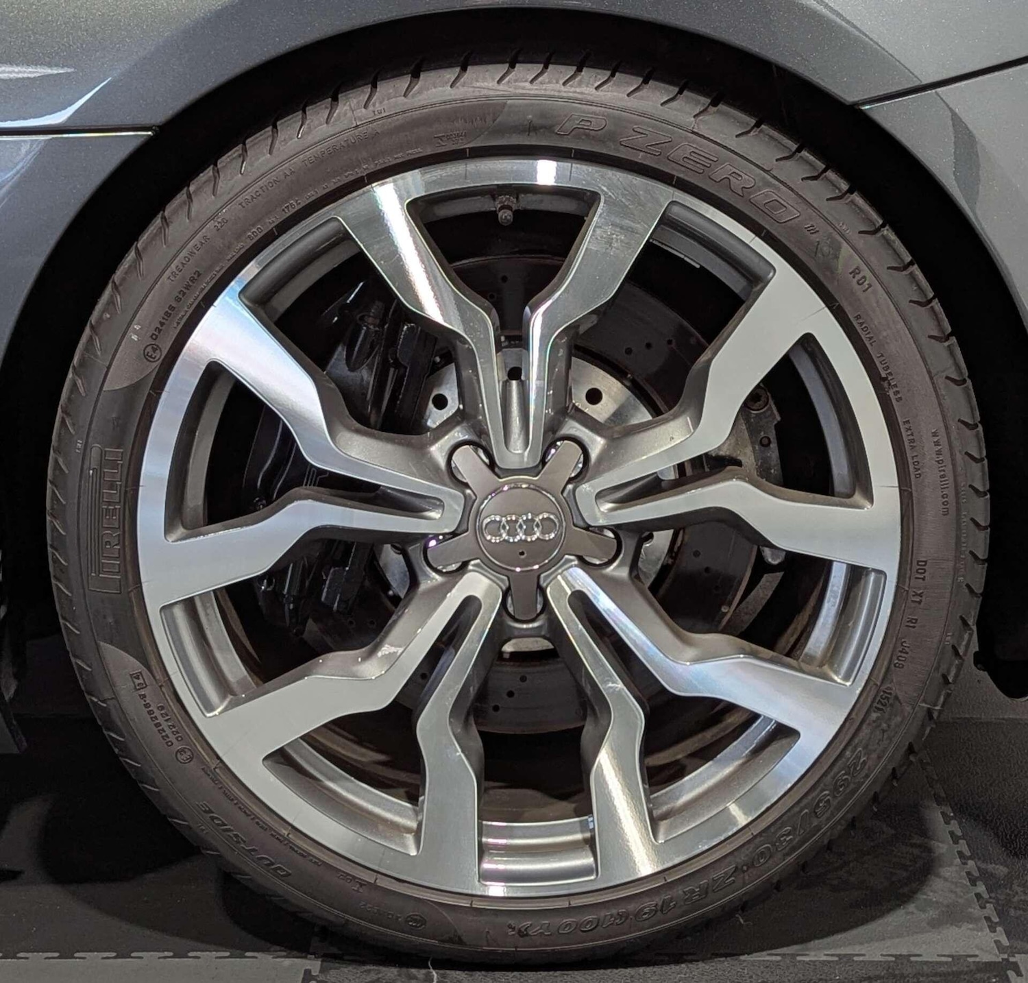 Used Audi R8 2011 for sale - 77386839: Photo 42