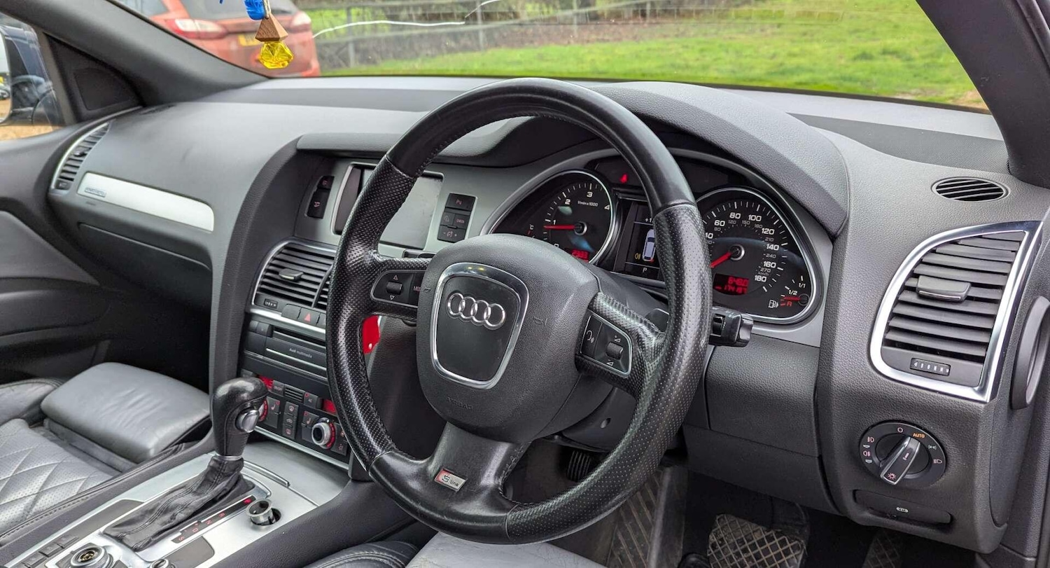 Used Audi Q7 2010 for sale - 77156569: Photo 12