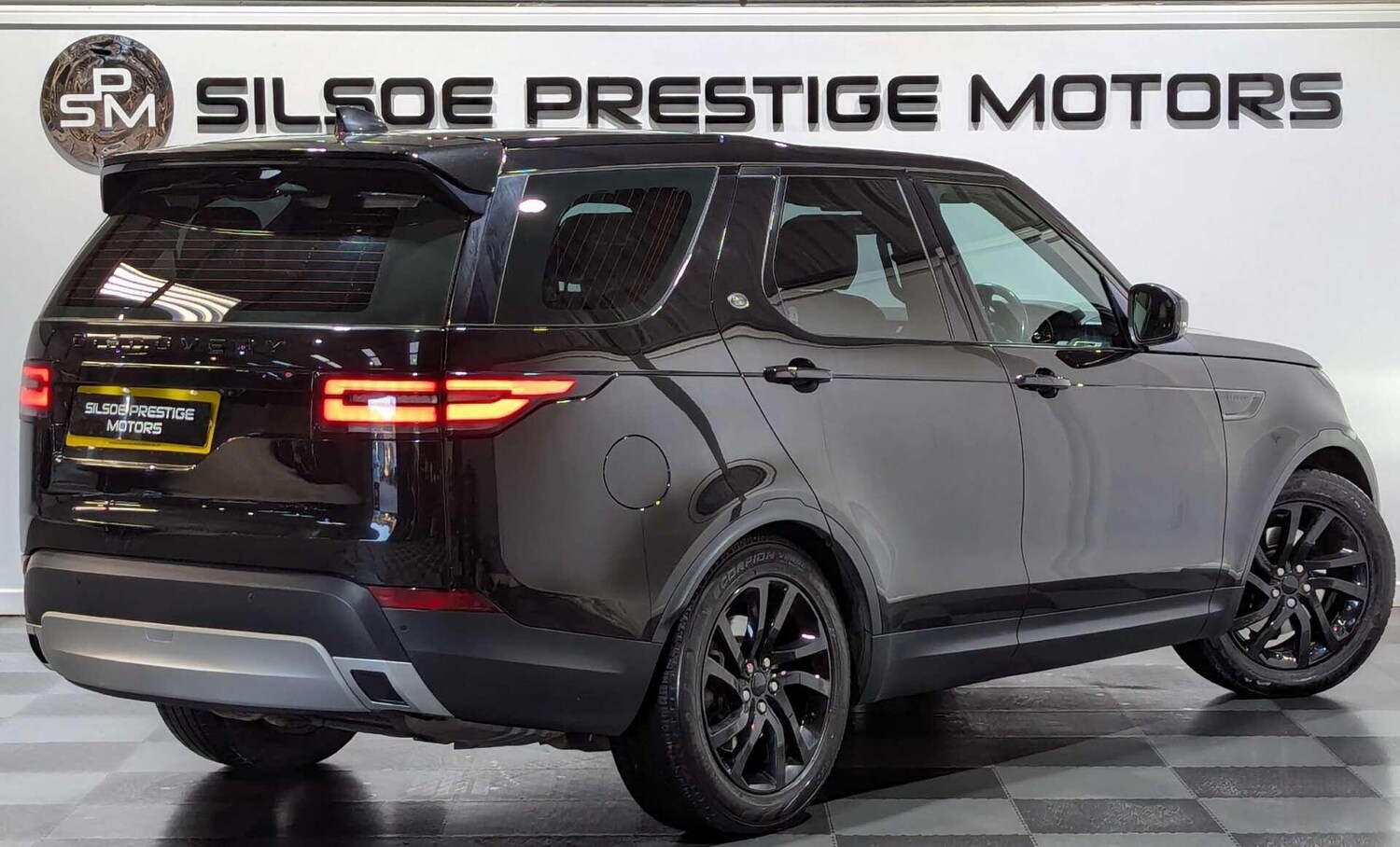 Used Land Rover Discovery 2017 for sale - 76731103: Photo 14