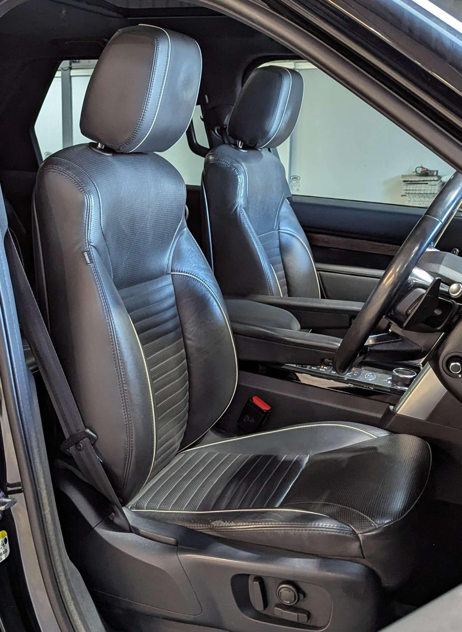 Used Land Rover Discovery 2017 for sale - 76731103: Photo 20