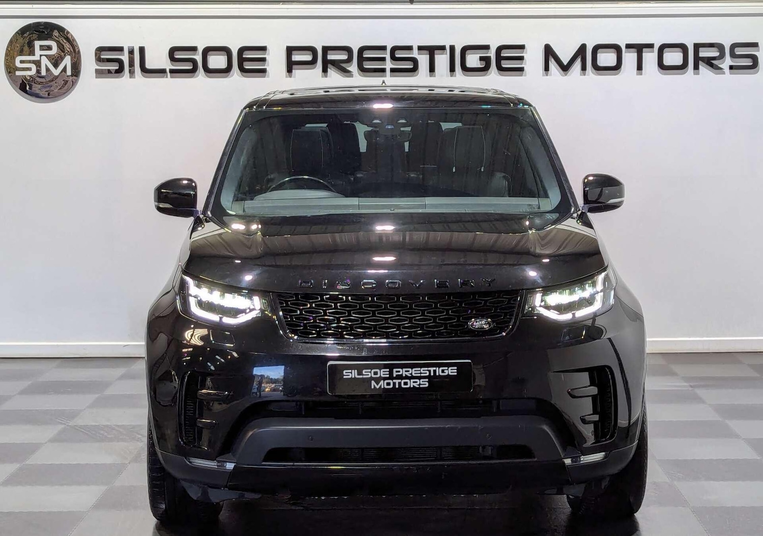 Used Land Rover Discovery 2017 for sale - 76731103: Photo 4