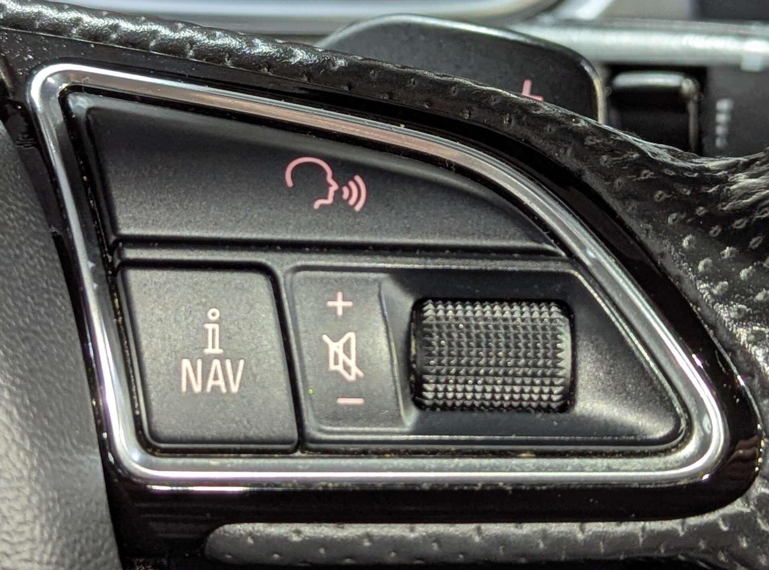 Used Audi Q7 2014 for sale - 76936075: Photo 37