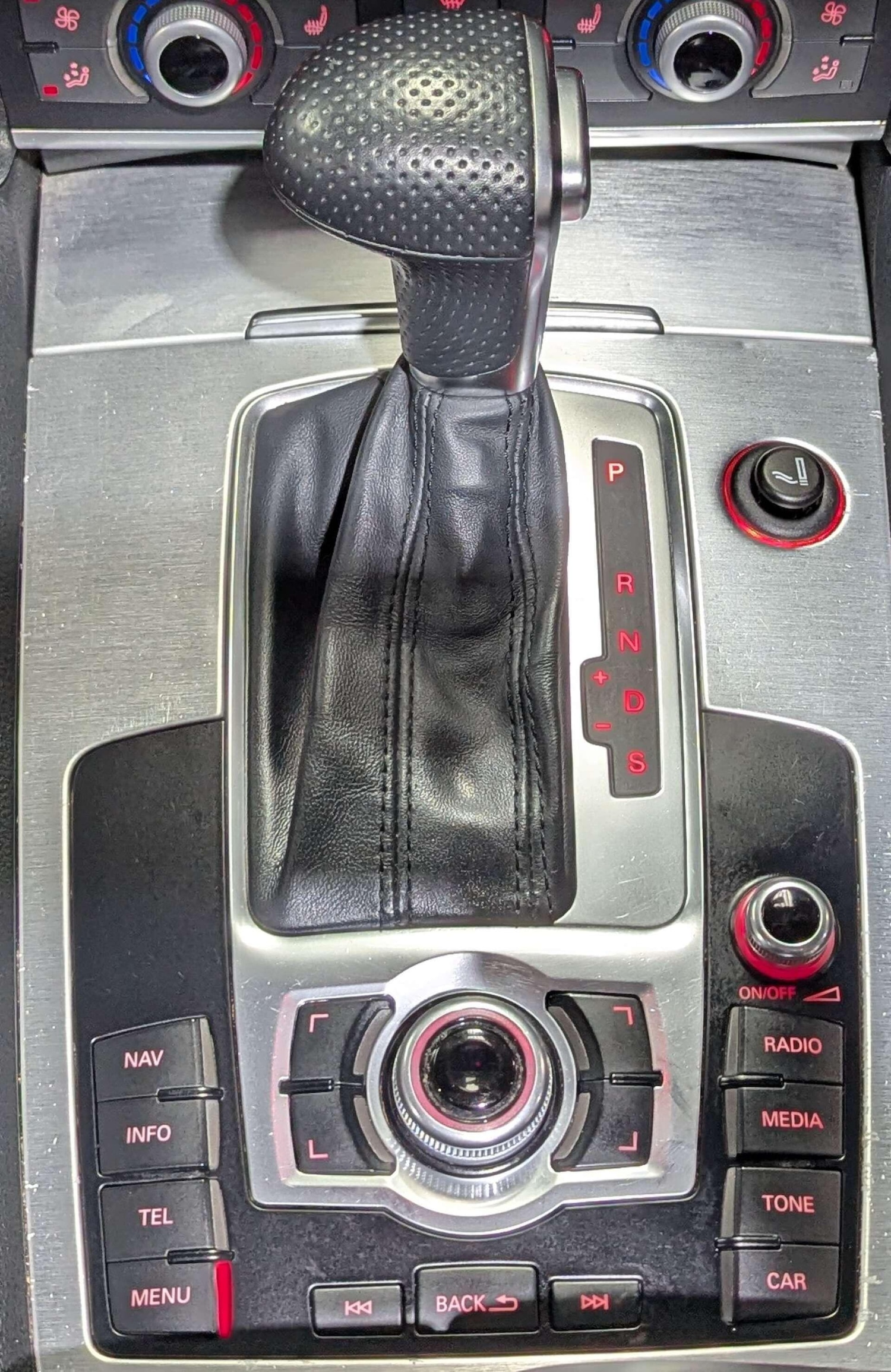 Used Audi Q7 2014 for sale - 76936075: Photo 41