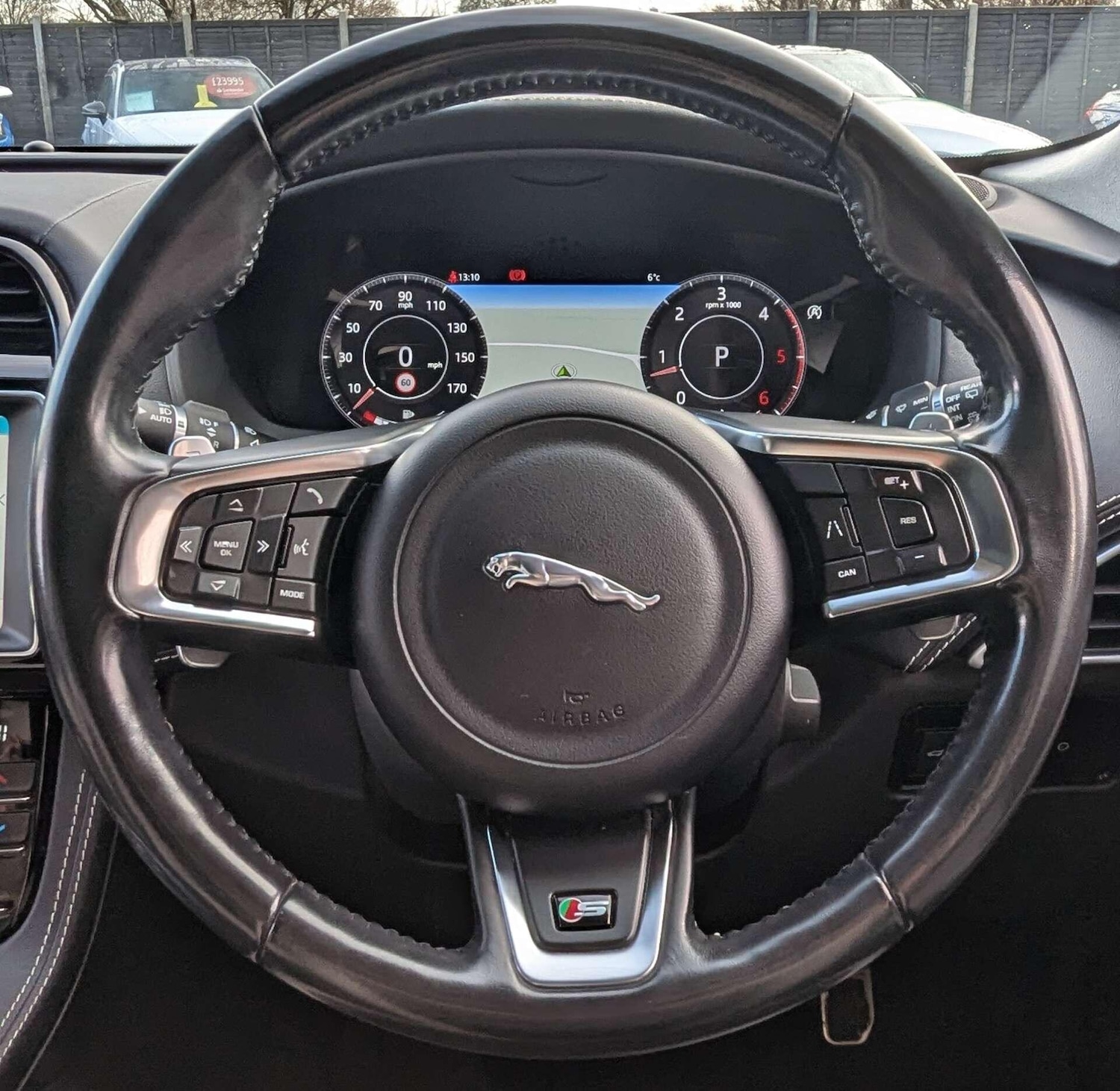 Used Jaguar F-Pace 2018 for sale - 76886135: Photo 32