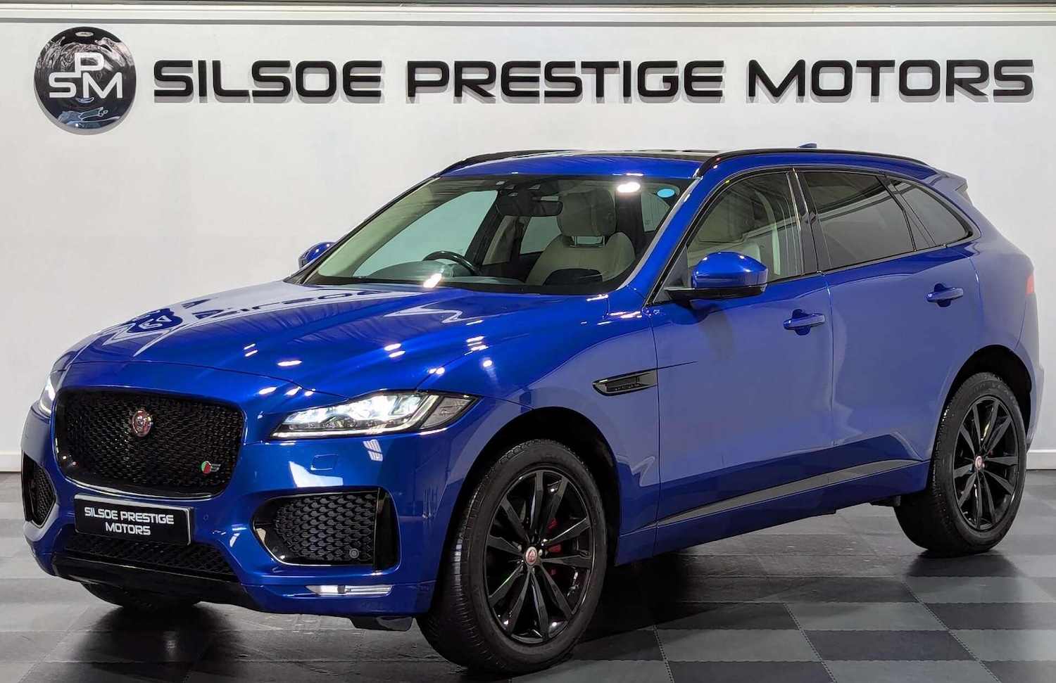 Used Jaguar F-Pace 2018 for sale - 76886135: Photo 5