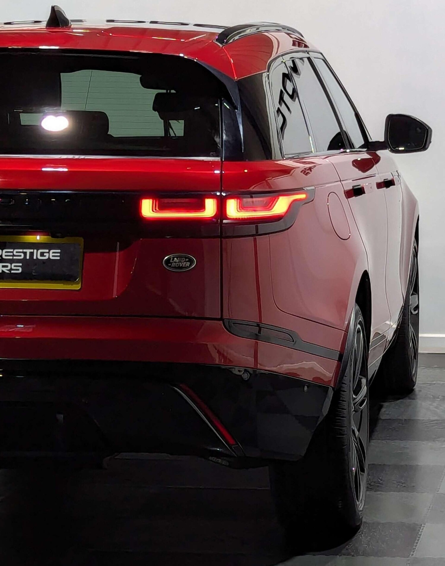 Used Land Rover Range Rover Velar for sale - 76728948: Photo 14