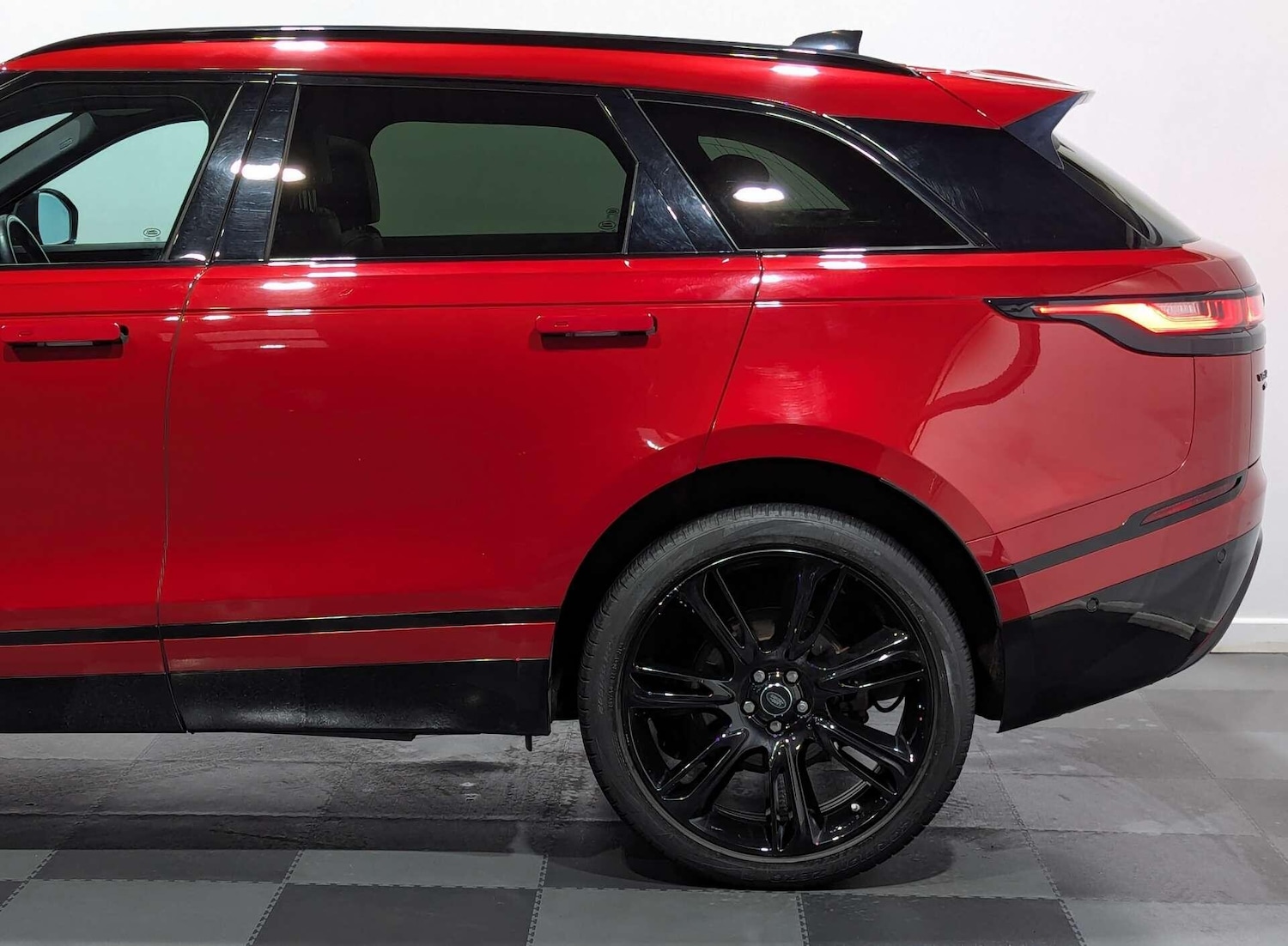 Used Land Rover Range Rover Velar for sale - 76728948: Photo 7