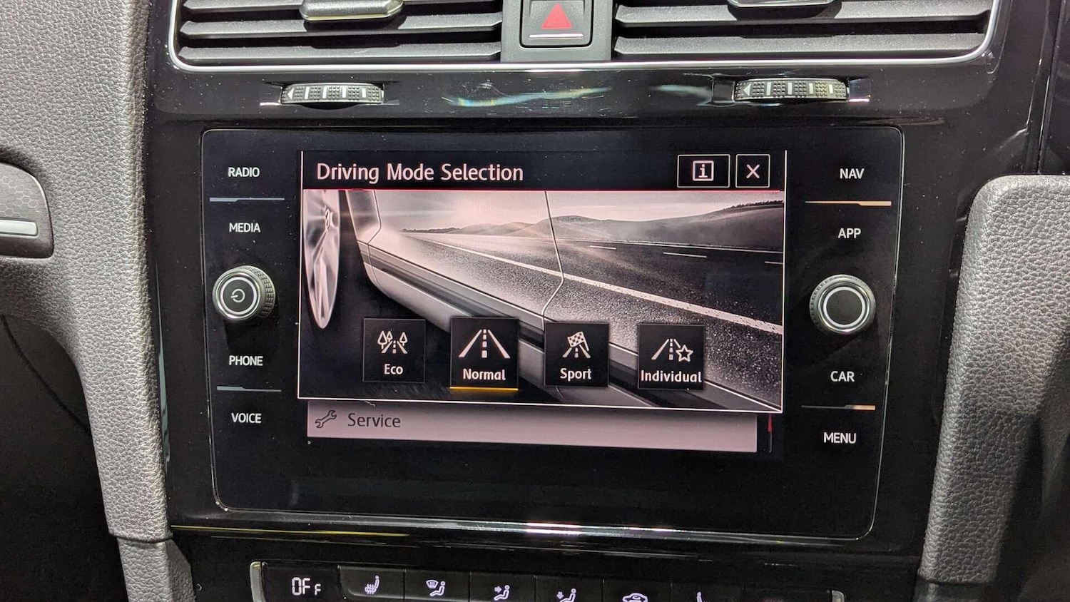 Used Volkswagen Golf 2018 for sale - 77039869: Photo 45