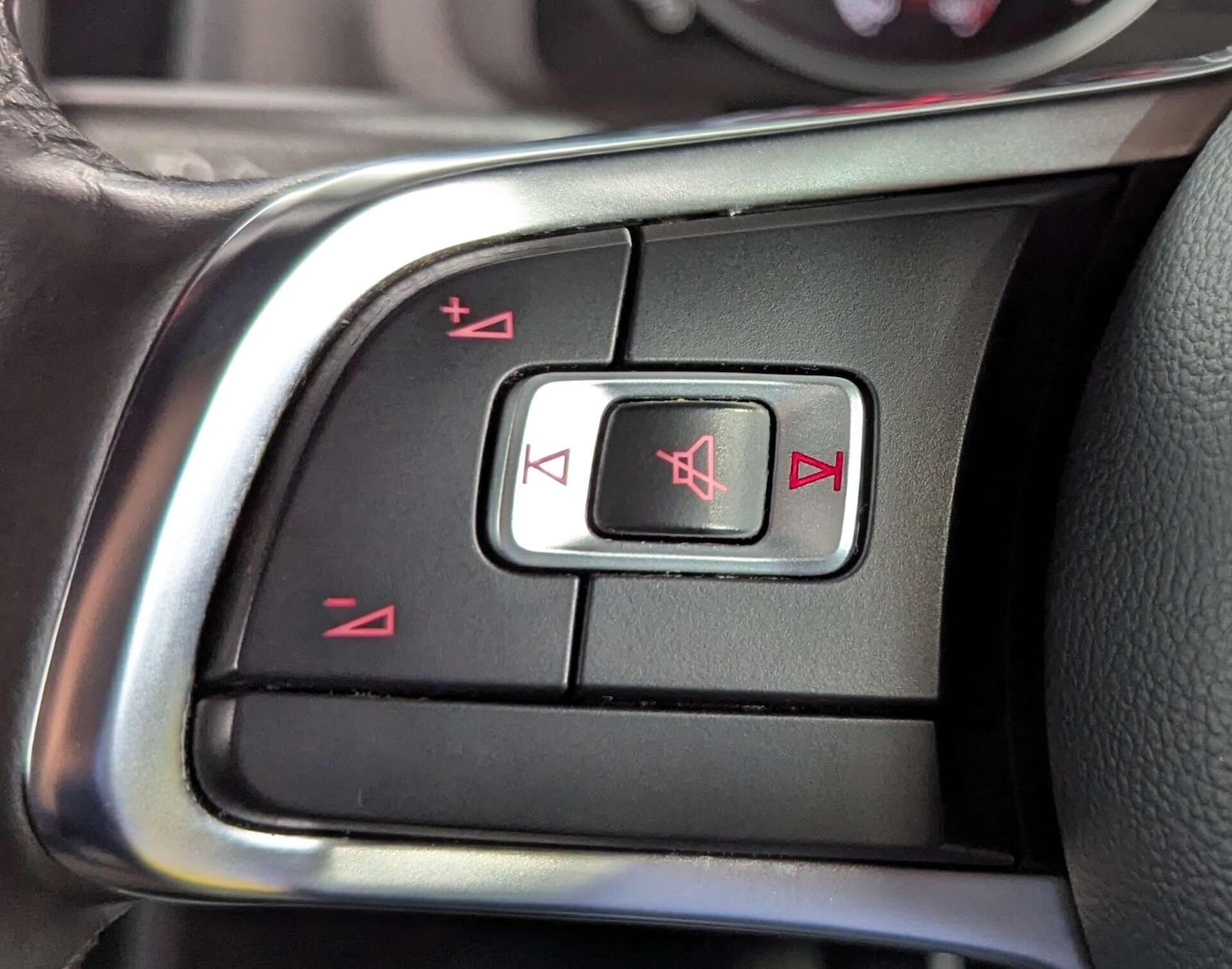 Used Volkswagen Scirocco 2017 for sale - 78058405: Photo 25