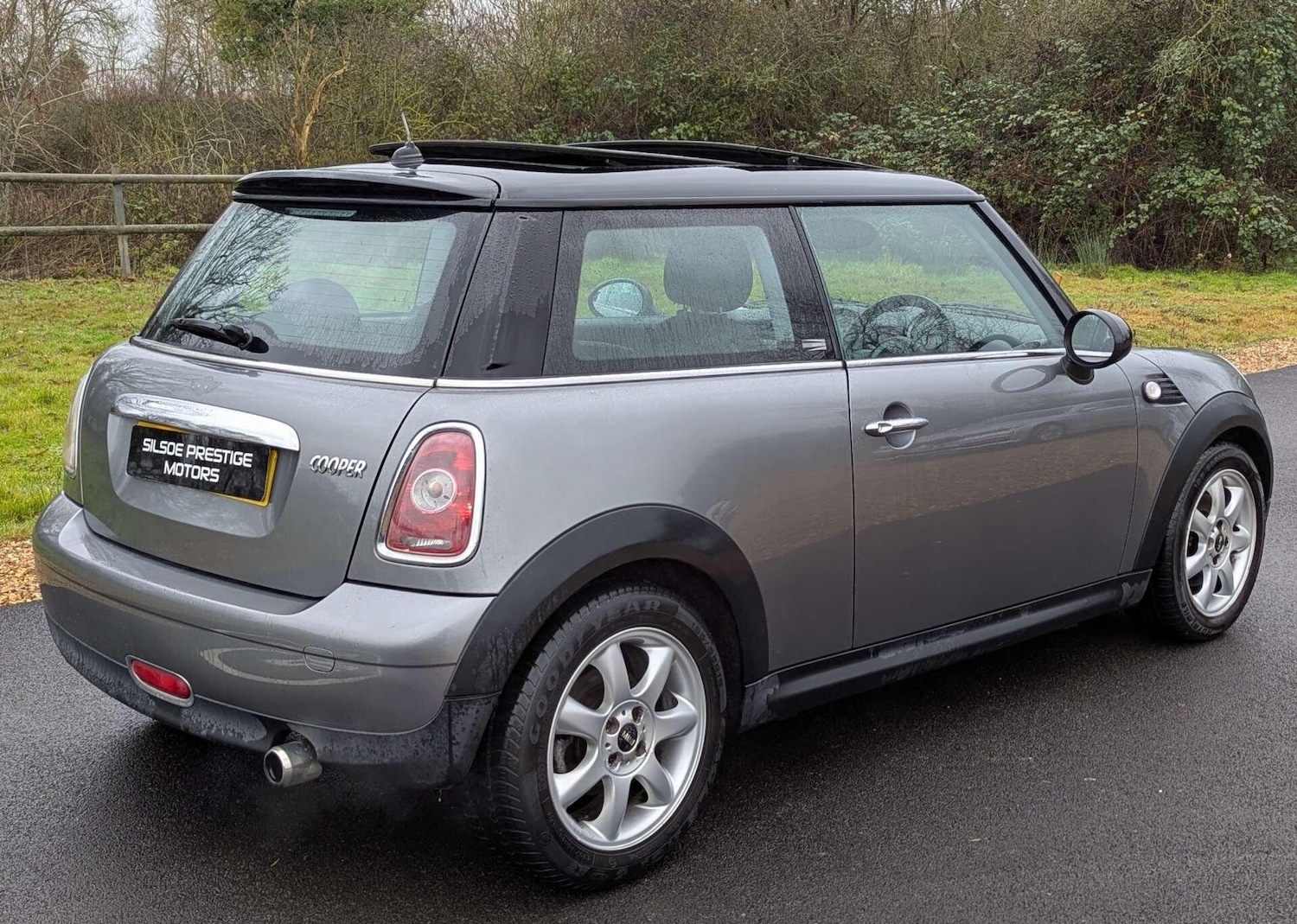 Used MINI Hatch 2010 for sale - 77574106: Photo 8