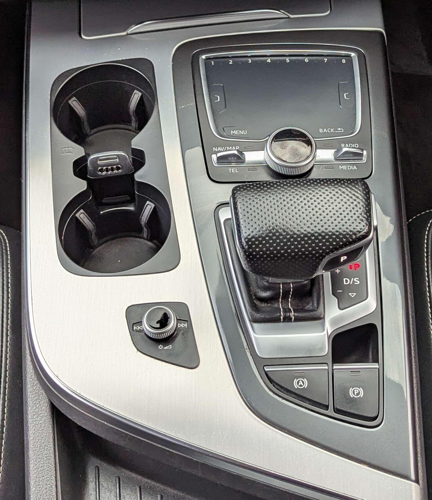 Used Audi Q7 2015 for sale - 77977876: Photo 35