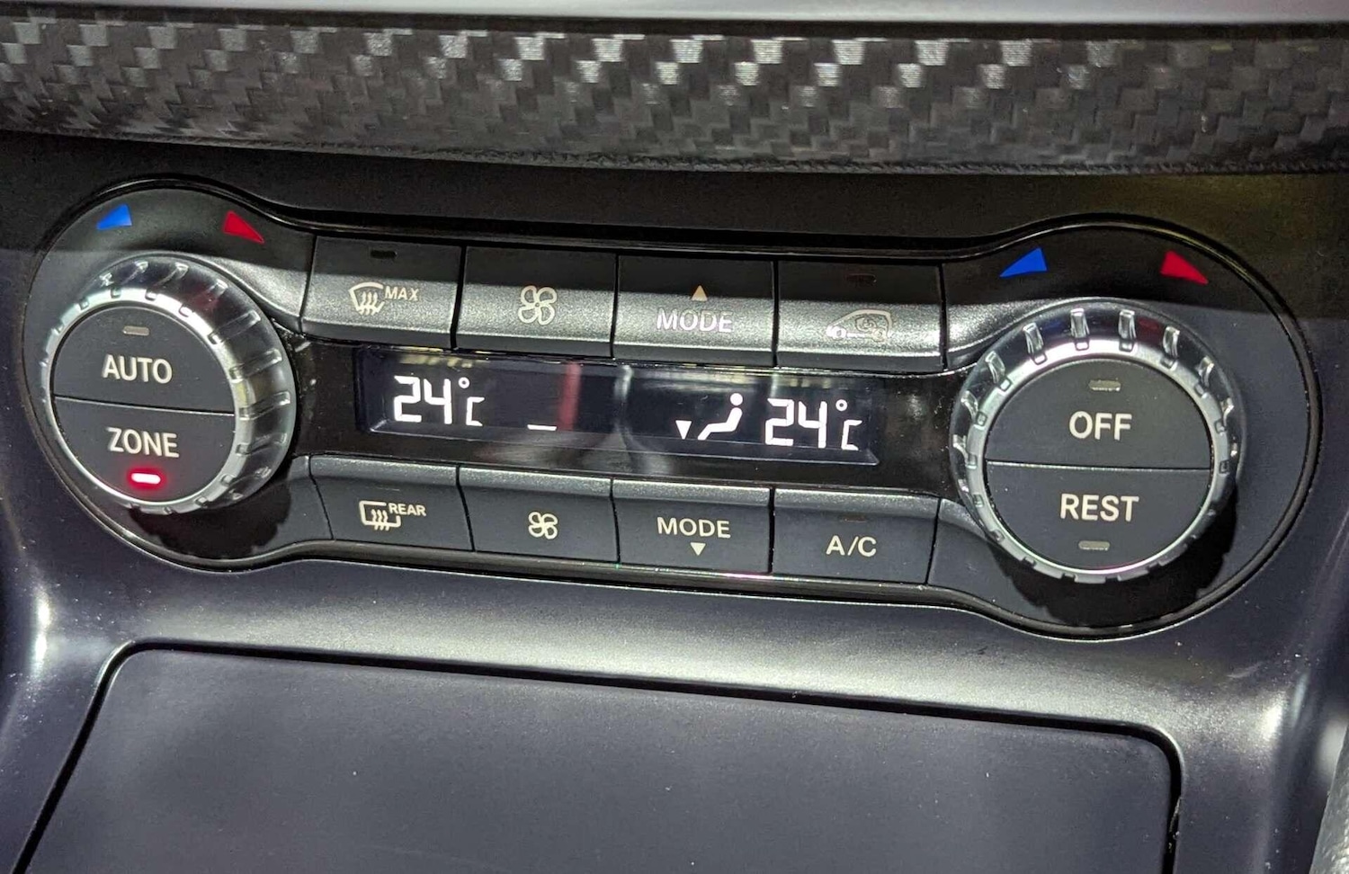 Used Mercedes-Benz A-Class 2015 for sale - 77040421: Photo 35