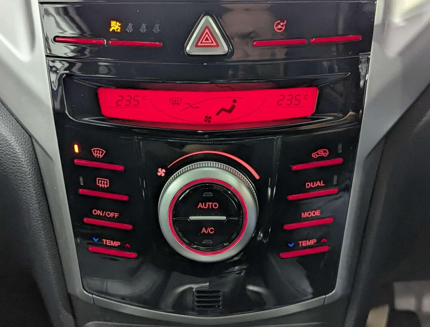 Used Ssangyong Tivoli 2020 for sale - 77838472: Photo 27