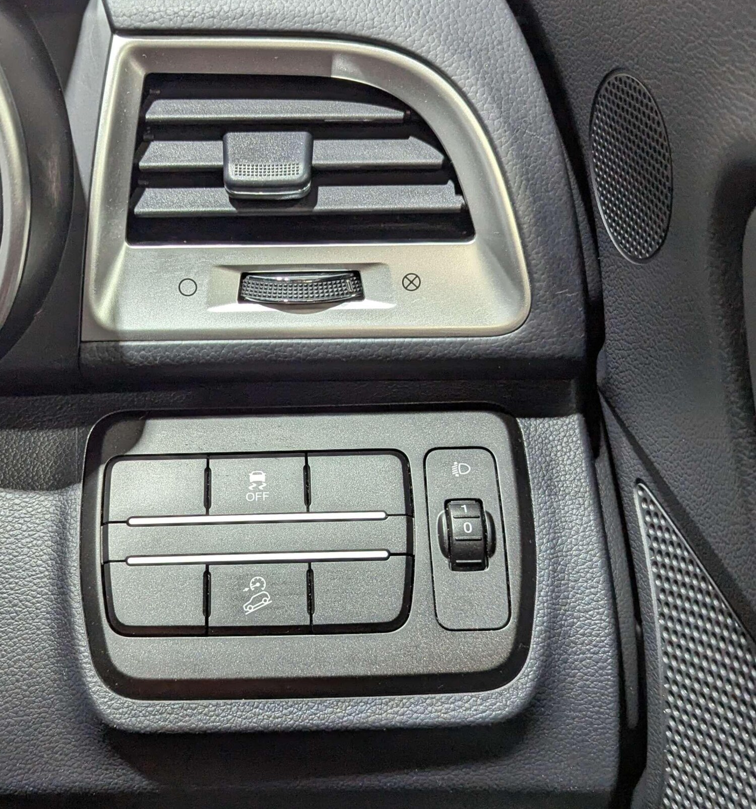 Used Ssangyong Tivoli 2020 for sale - 77838472: Photo 28