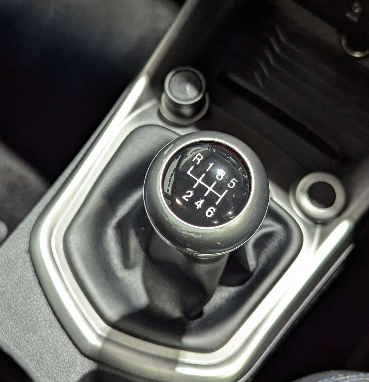 Used Ssangyong Tivoli 2020 for sale - 77838472: Photo 29