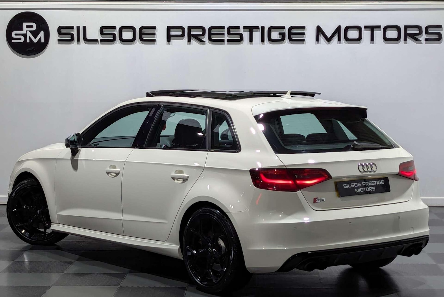 Used Audi A3 2014 for sale - 77039848: Photo 2