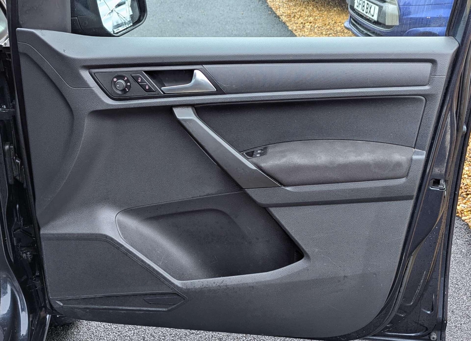 Used Volkswagen Caddy Maxi Life 2017 for sale - 77386760: Photo 9